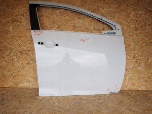 RENAULT ZOE PRAVE PREDNE DVERE RENAULT ZOE PRAVE PREDNE DVERE