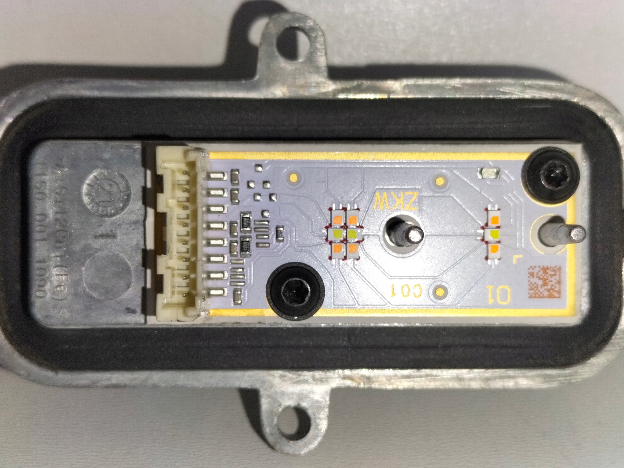 MENIČ NAPÄTIA  MODUL SVETLA LED SKODA SUPERB III LIFT 19-