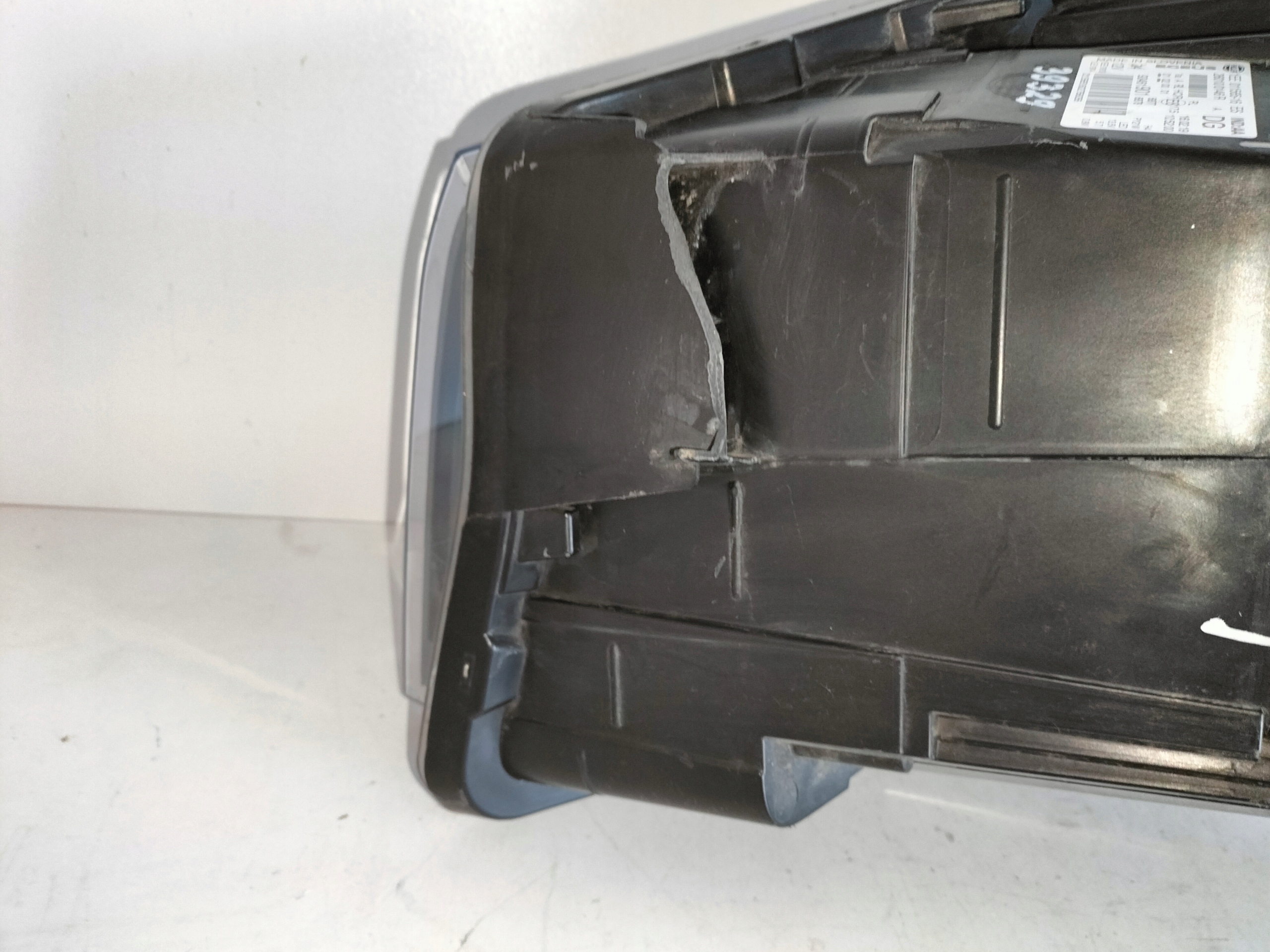 PRAVE PREDNE SVETLO OPEL VIVARO II B 14-19