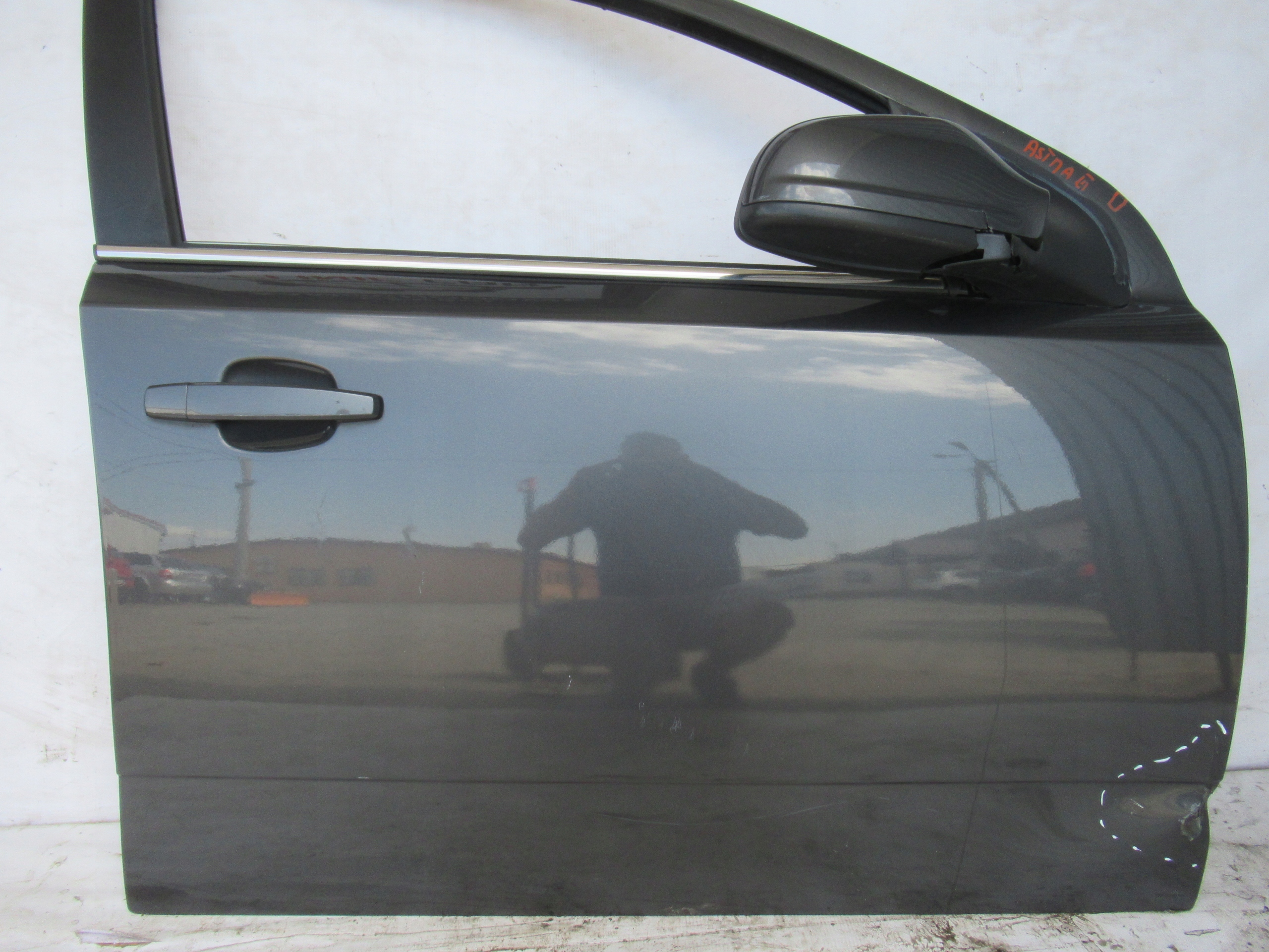 PRAVÉ PREDNÉ DVERE OPEL ASTRA H III