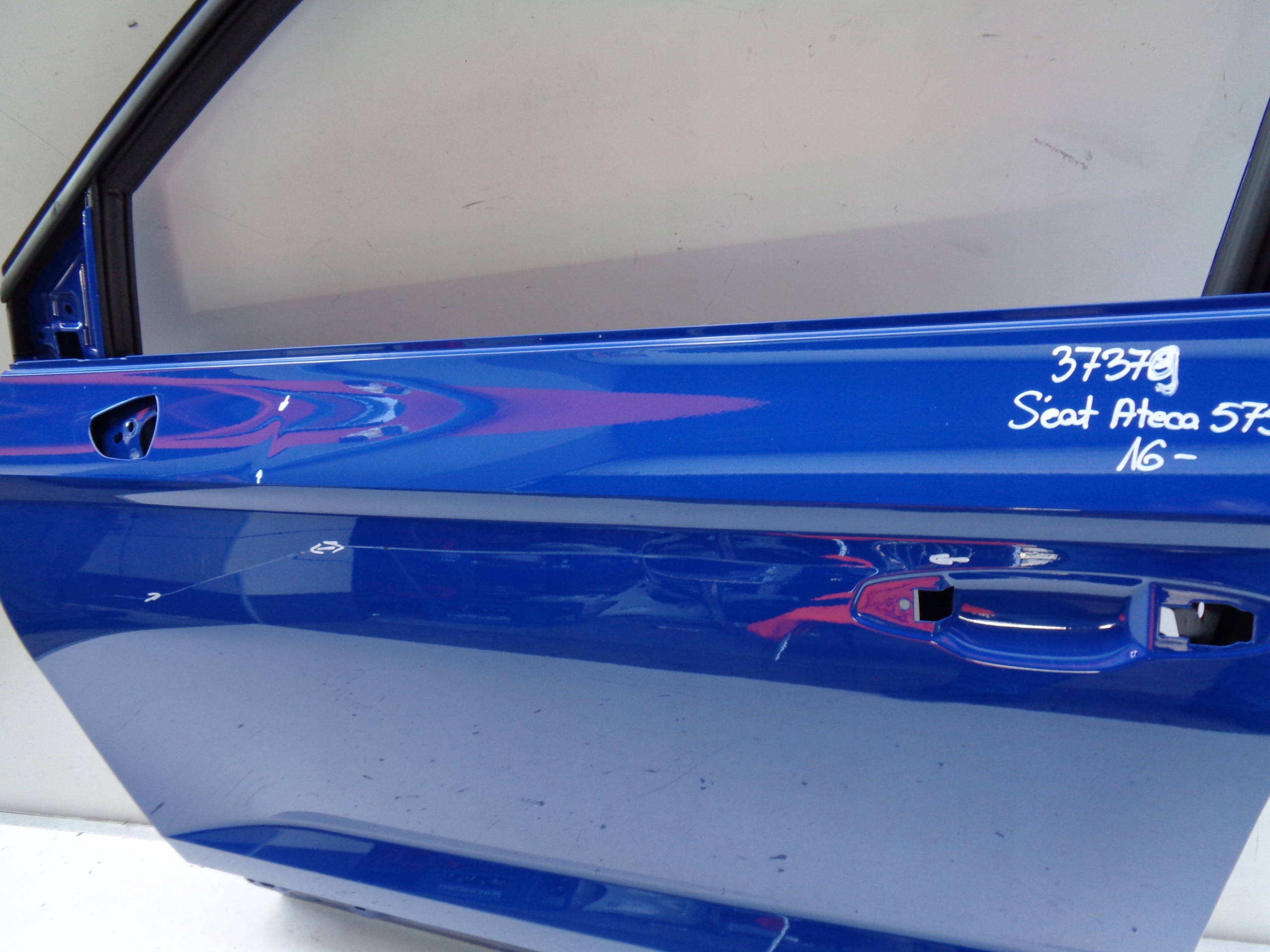 LAVE PREDNE DVERE SEAT ATECA 575 16- NR 37379