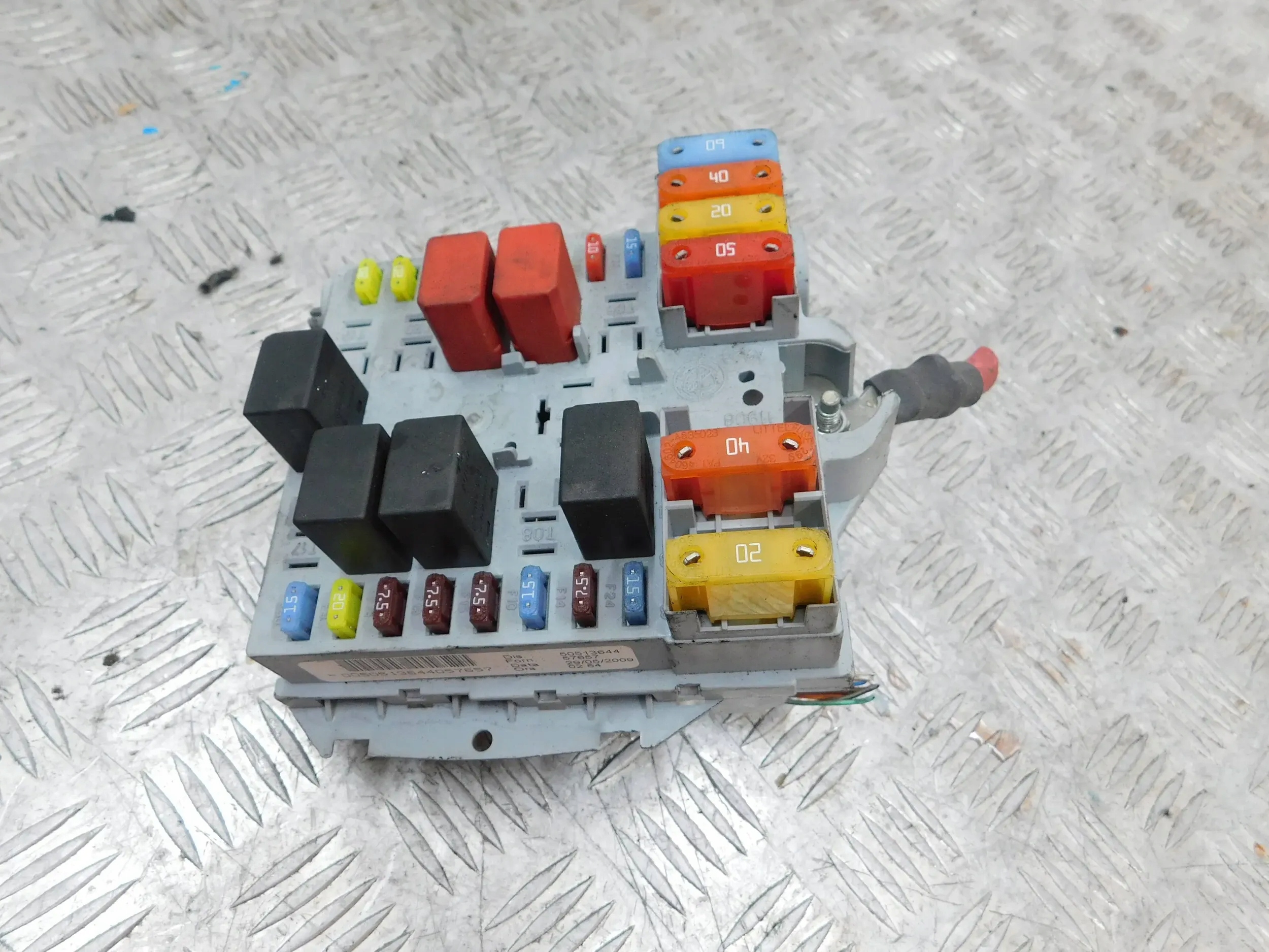 POISTKOVA SKRINKA 50513644 ALFA ROMEO 159