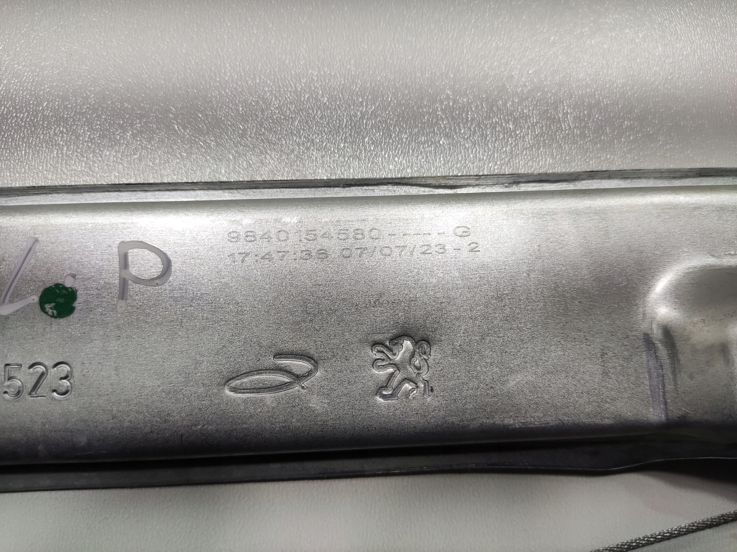 ĽAVÝ PREDNÝ MECHANIZMUS SŤAHOVANIA OKNA CITROEN C3 III 2016-2024 9840154580