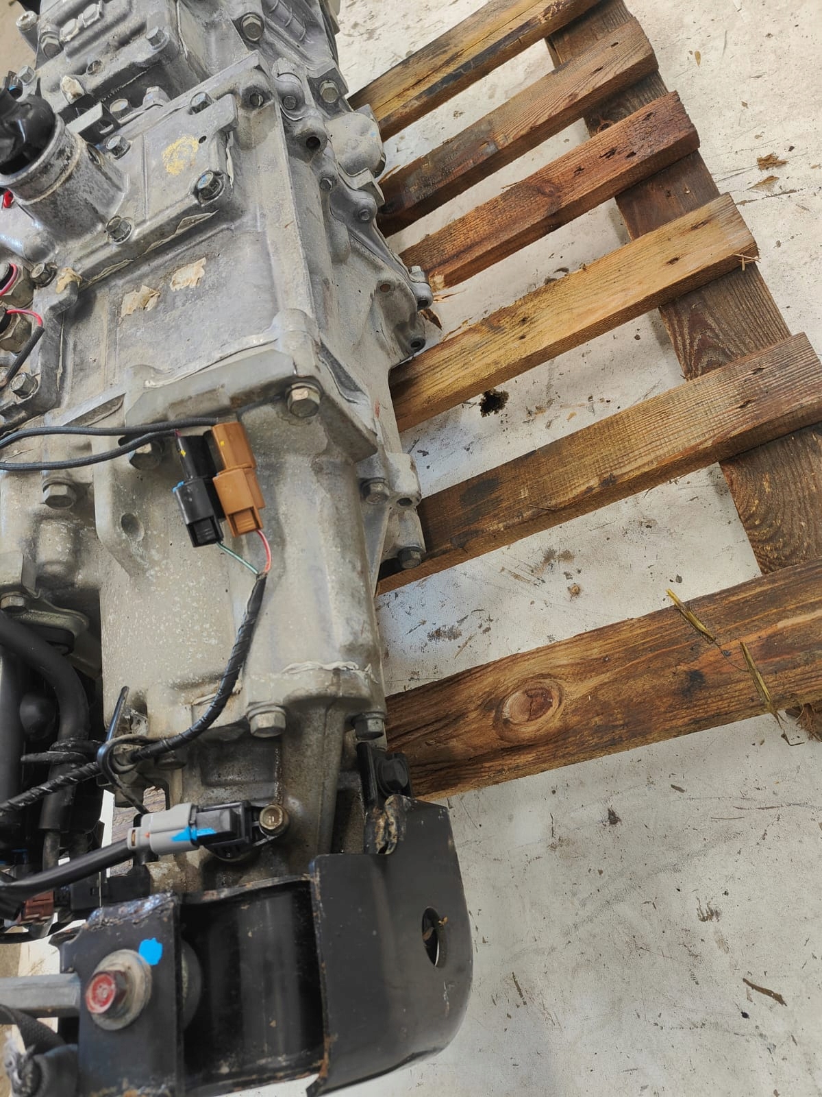 Mitsubishi pajero IV 3.2 diesel 2011 PREVODOVKA + PRIDAVNA PREVODOVKA komplet