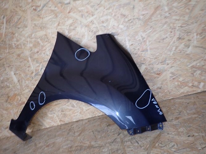 KIA VENGA 09- PRAVY PREDNY BLATNIK