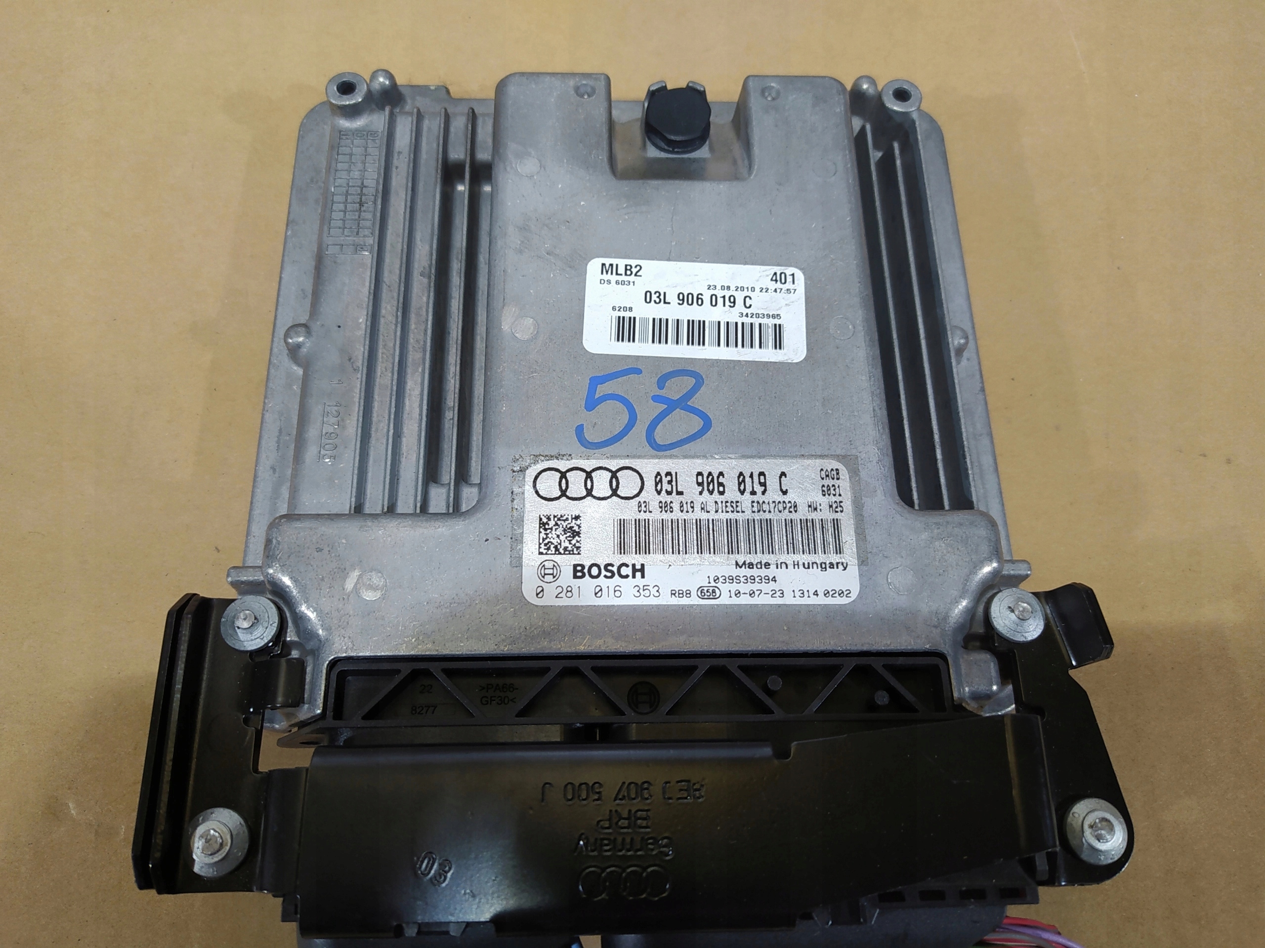 AUDI A4 B8 2.0 TDI RIADIACA JEDNOTKA MOTORA 03L906019C