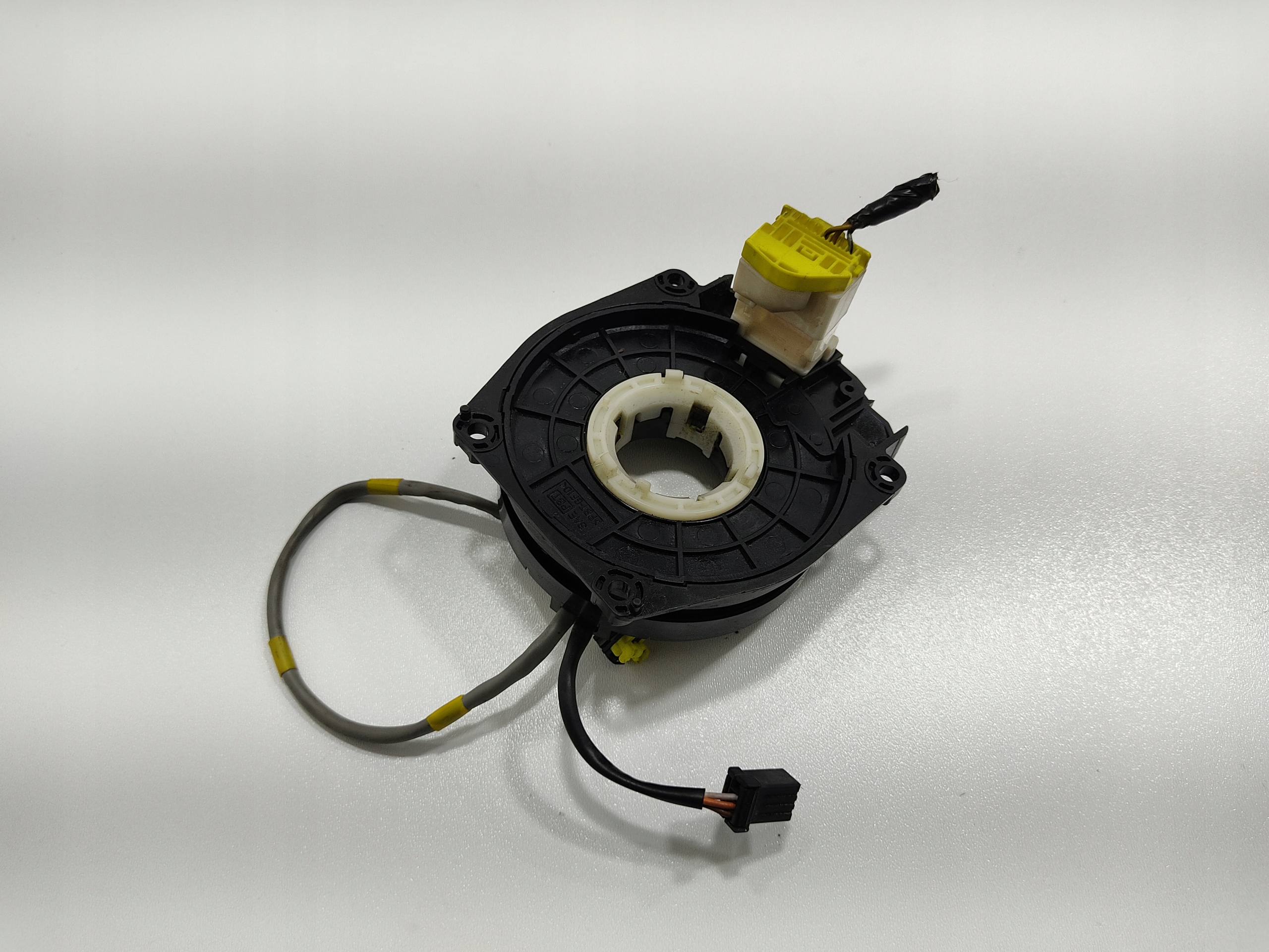AIRBAGOVY KRUZOK POD VOLANT NAVARA D22 1997-2005