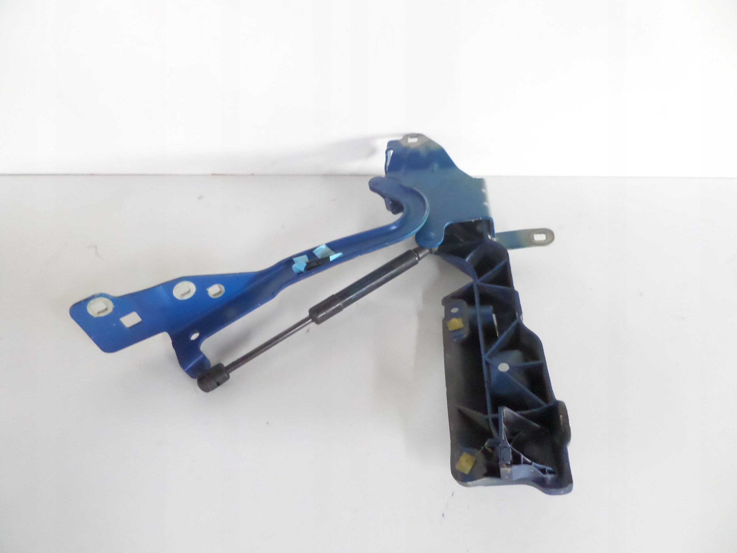 PRAVY PANT PREDNEJ KAPOTY RENAULT SCENIC III 09-