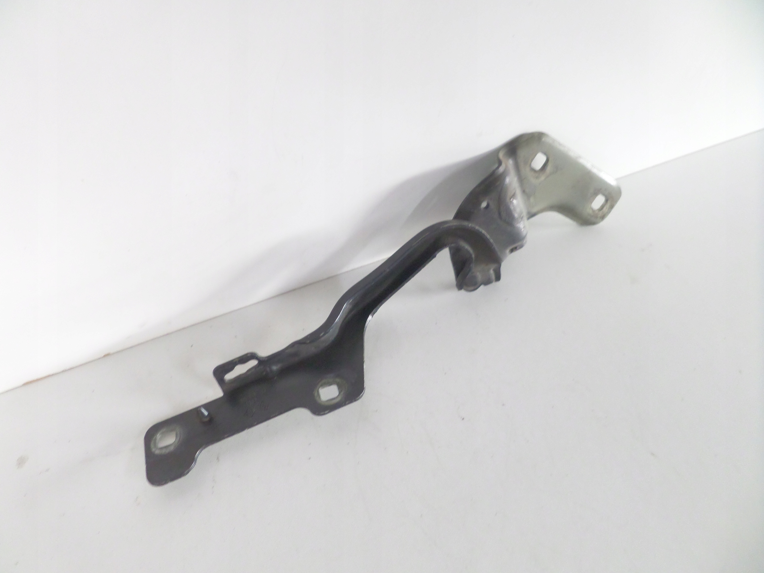LAVY PANT PREDNEJ KAPOTY RENAULT CLIO III 05-