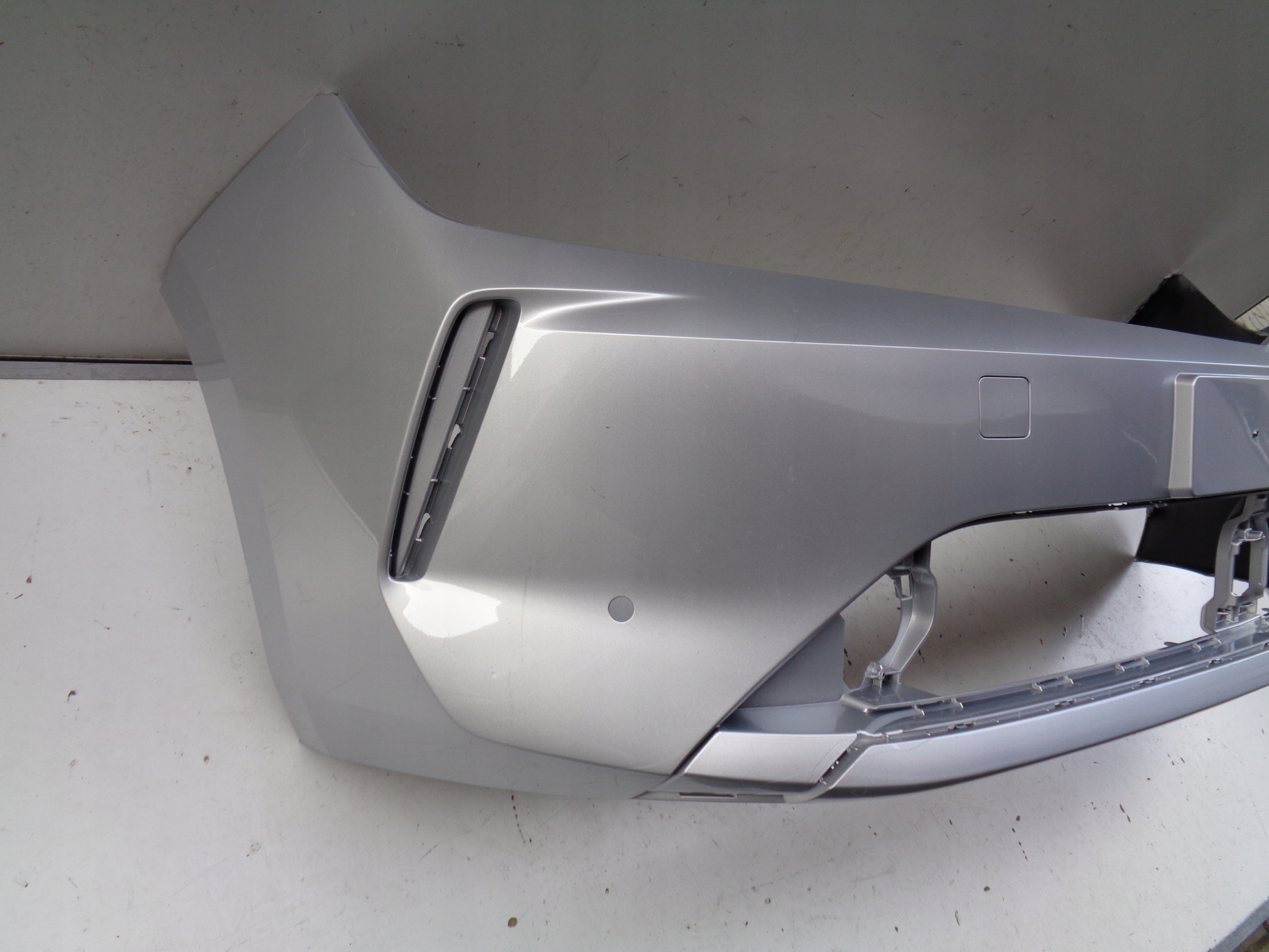 PREDNÝ NÁRAZNÍK OPEL ASTRA VI L 22- NR 39828
