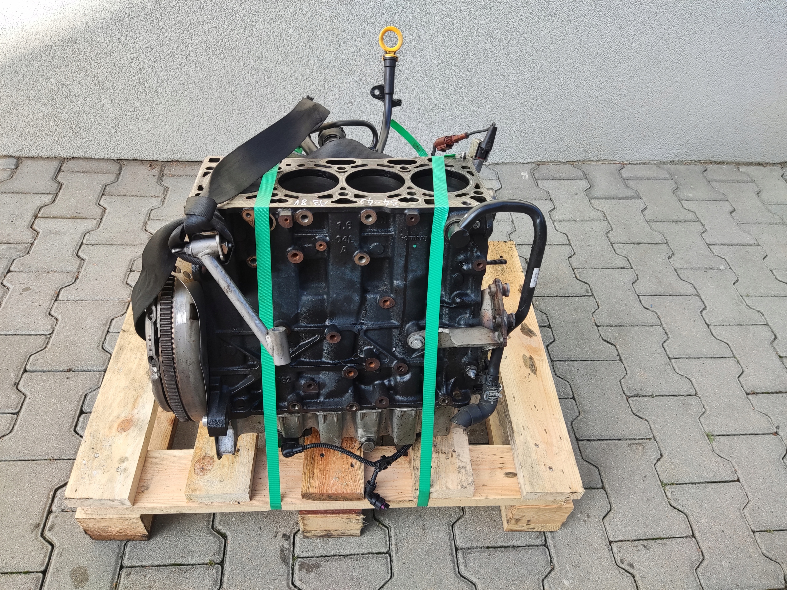 BLOK MOTORA KLUKA KLUKOVY HRIADEL PIESTY AUDI A3 8V 1.6 TDI CRK 2012-2016