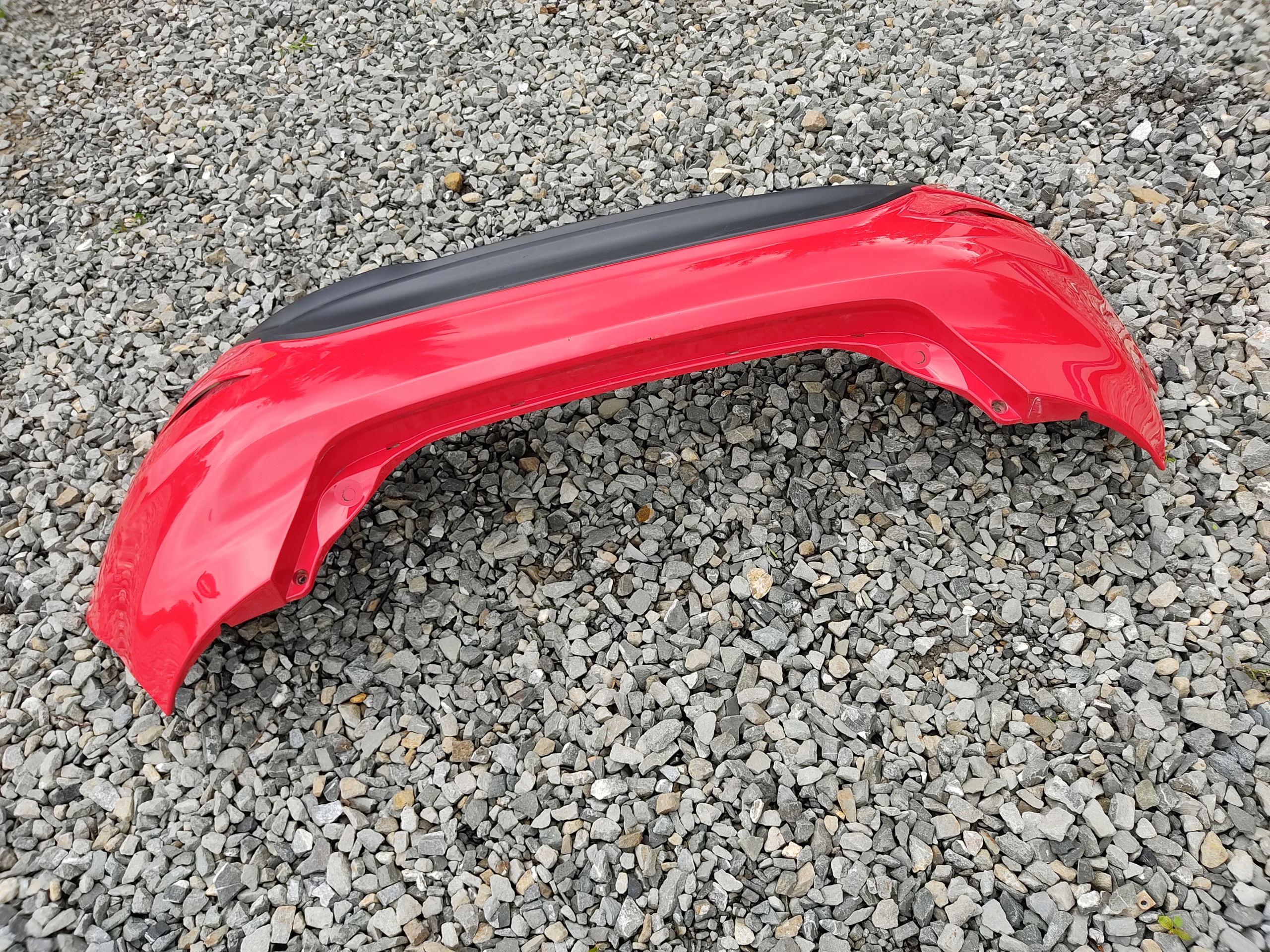 ZADNÝ NÁRAZNÍK FORD FIESTA MK7 VII ST-LINE ST 2012-2017 LIFT