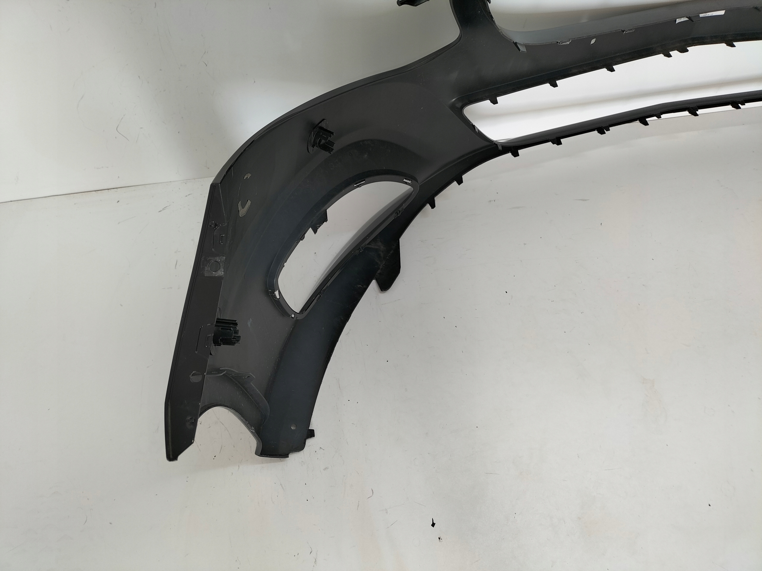 PREDNÝ NÁRAZNÍK MERCEDES B KLASA W246 LIFT 14-