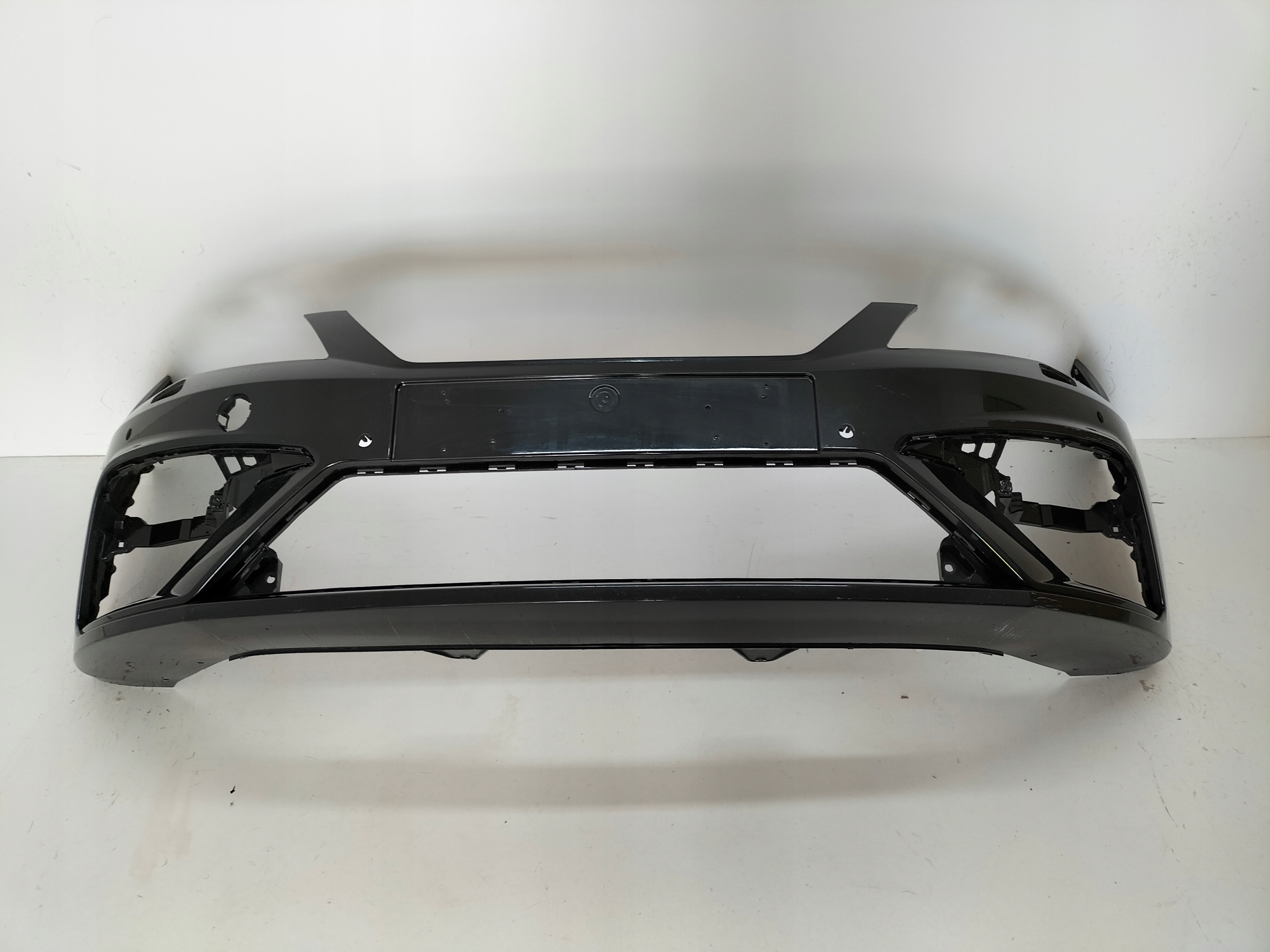 PREDNÝ NÁRAZNÍK SEAT LEON III LIFT 17- FR