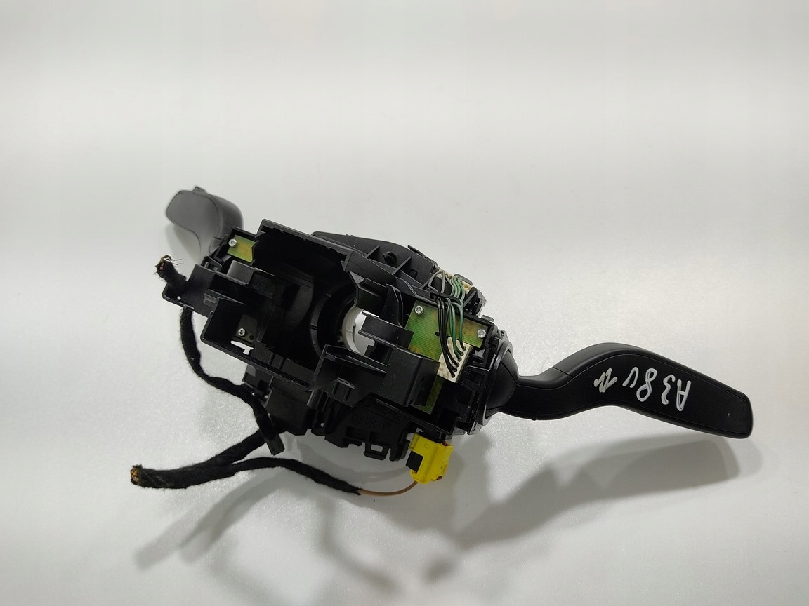 PÁČKY POD VOLANT AUDI A3 8V 5Q0953649C 8V0953521BM 12-16