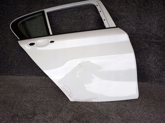 BMW F20 1 PRAVE ZADNE DVERE