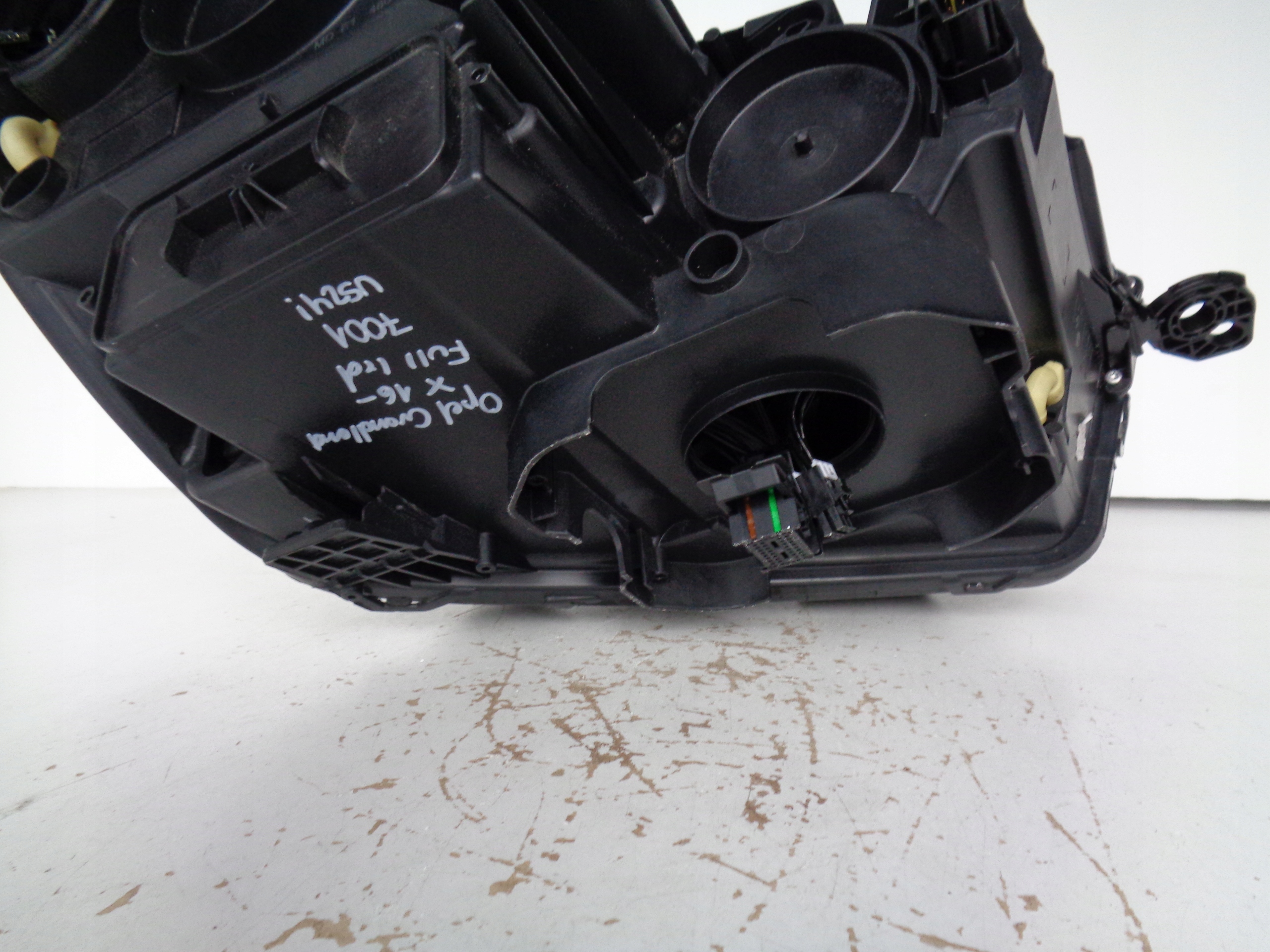 LAVE PREDNE SVETLO OPEL GRANDLAND X 16- FULL LED