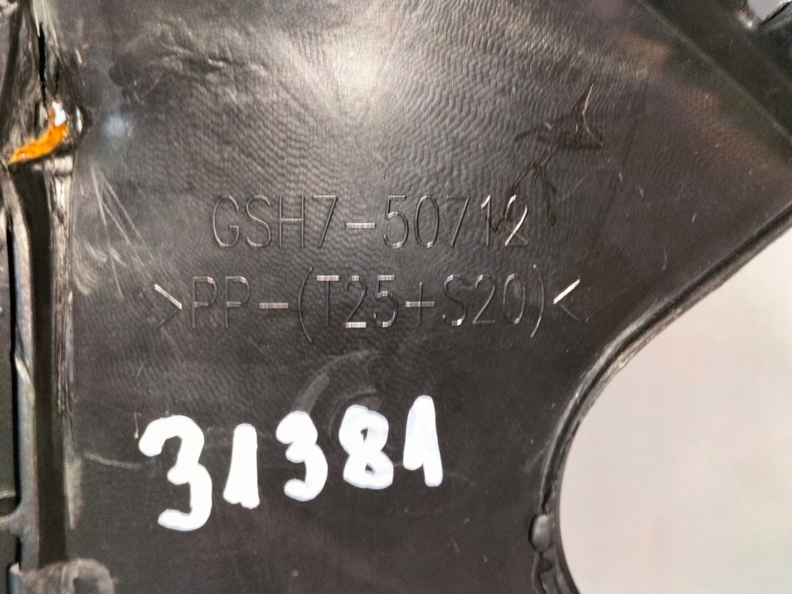 MRIEZKA LISTA MAZDA 6 GJ LIFT 18-