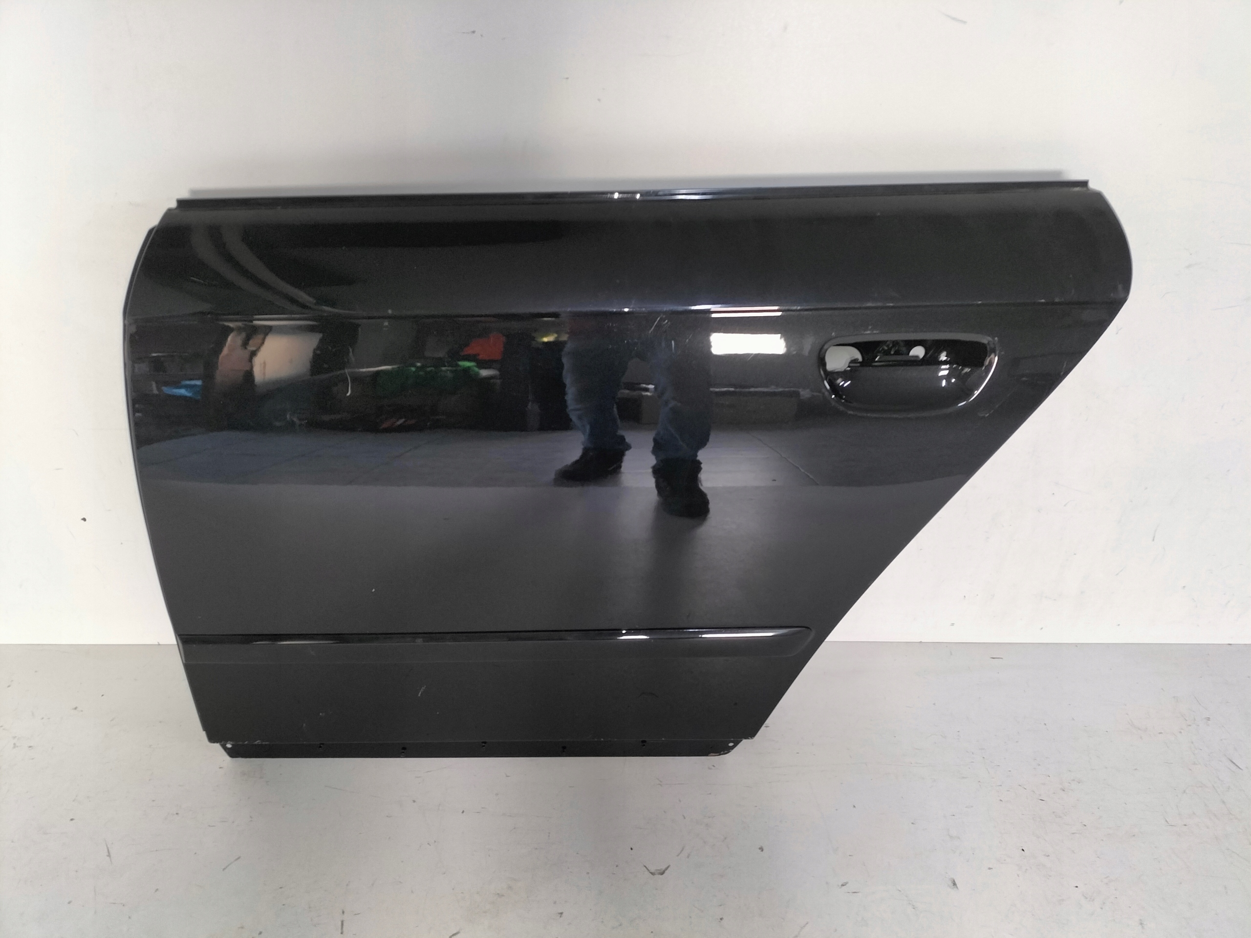 LAVE ZADNE DVERE AUDI A4 B7 04-07