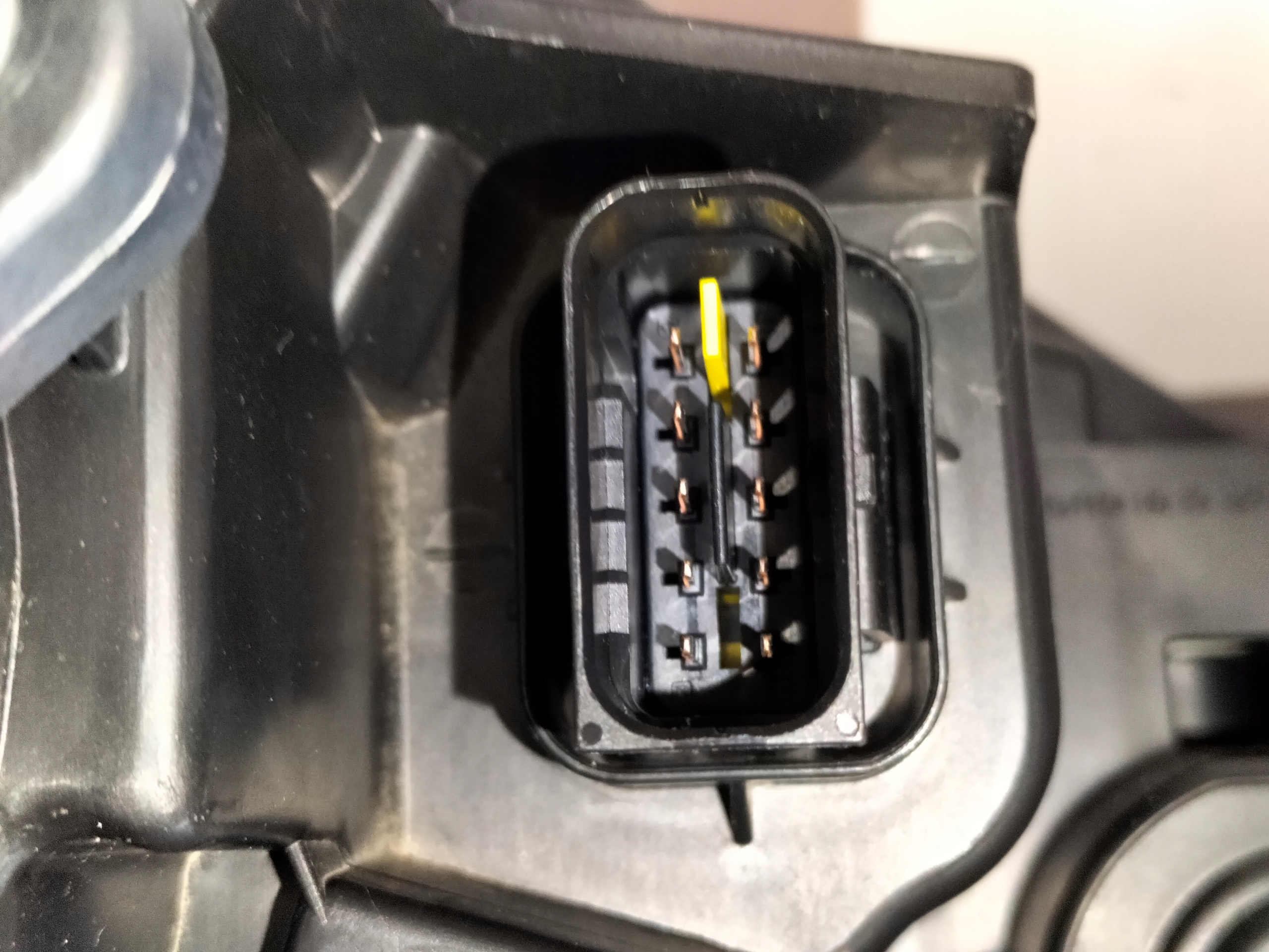 LAVE PREDNE SVETLO PEUGEOT 208 2008 II 19- FULL LED