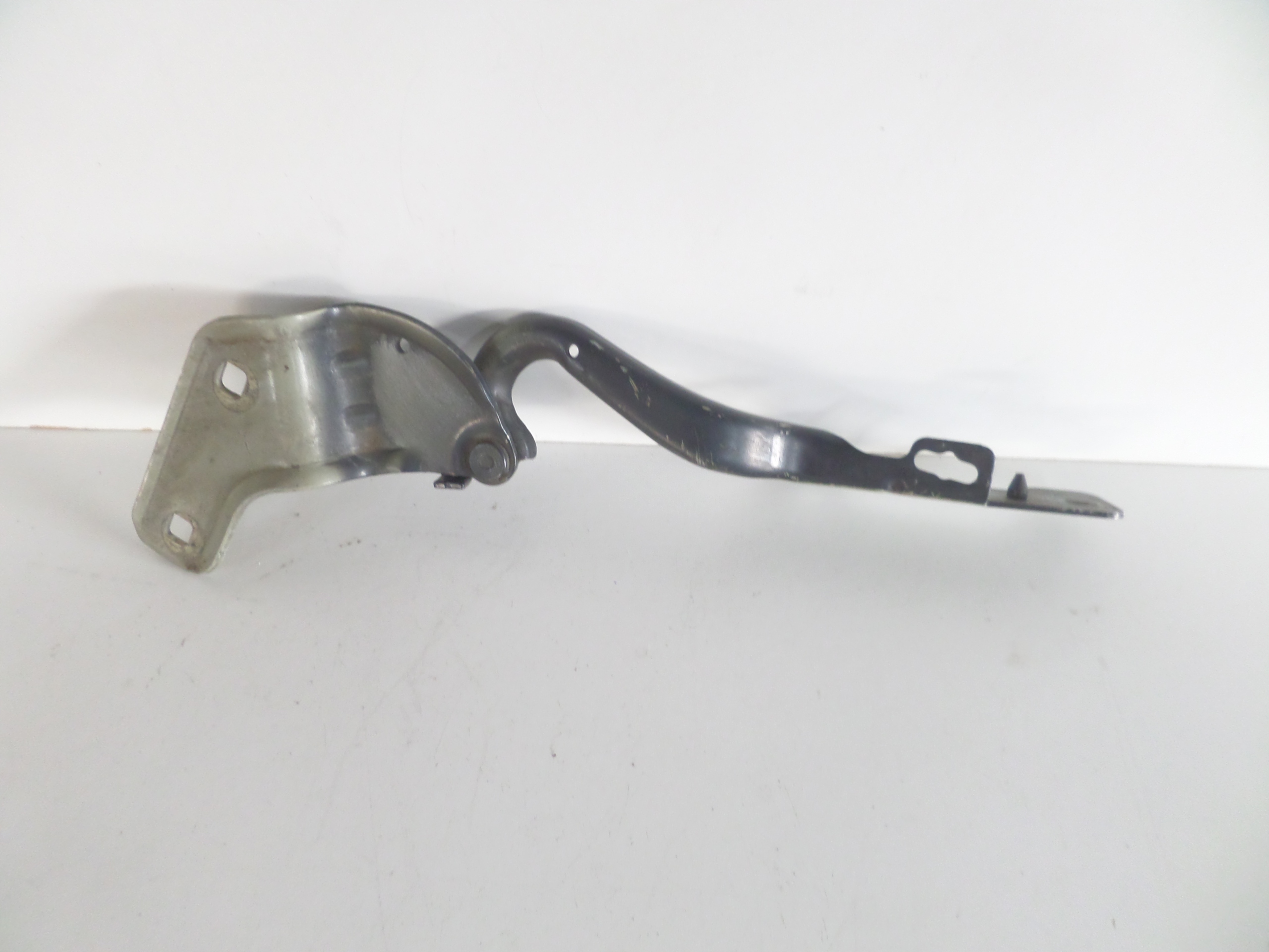 LAVY PANT PREDNEJ KAPOTY RENAULT CLIO III 05-