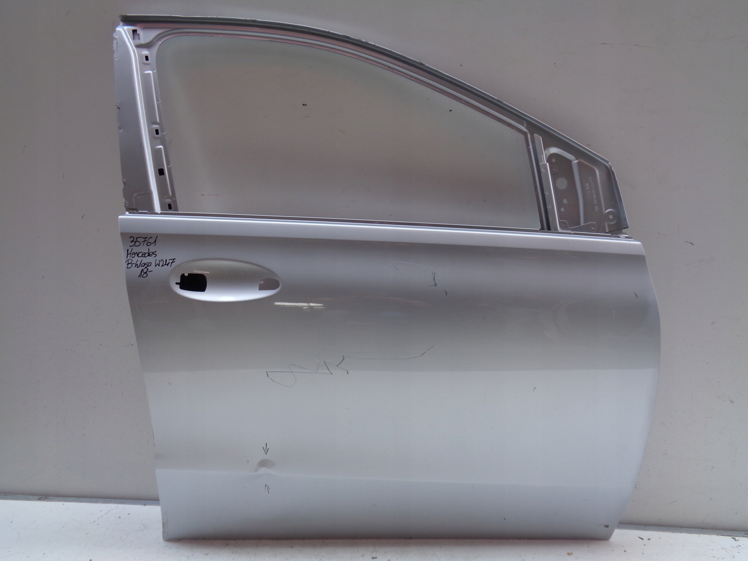 PRAVE PREDNE DVERE MERCEDES B-KLASA W247 18-