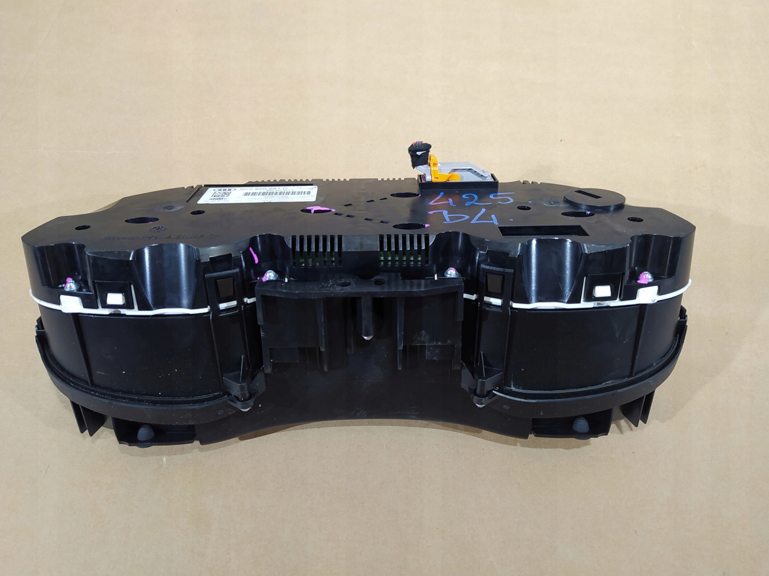 AUDI A4 B8 TACHOMETER BUDIKY 2.0 TDI GB VERZIA 8k0920981d
