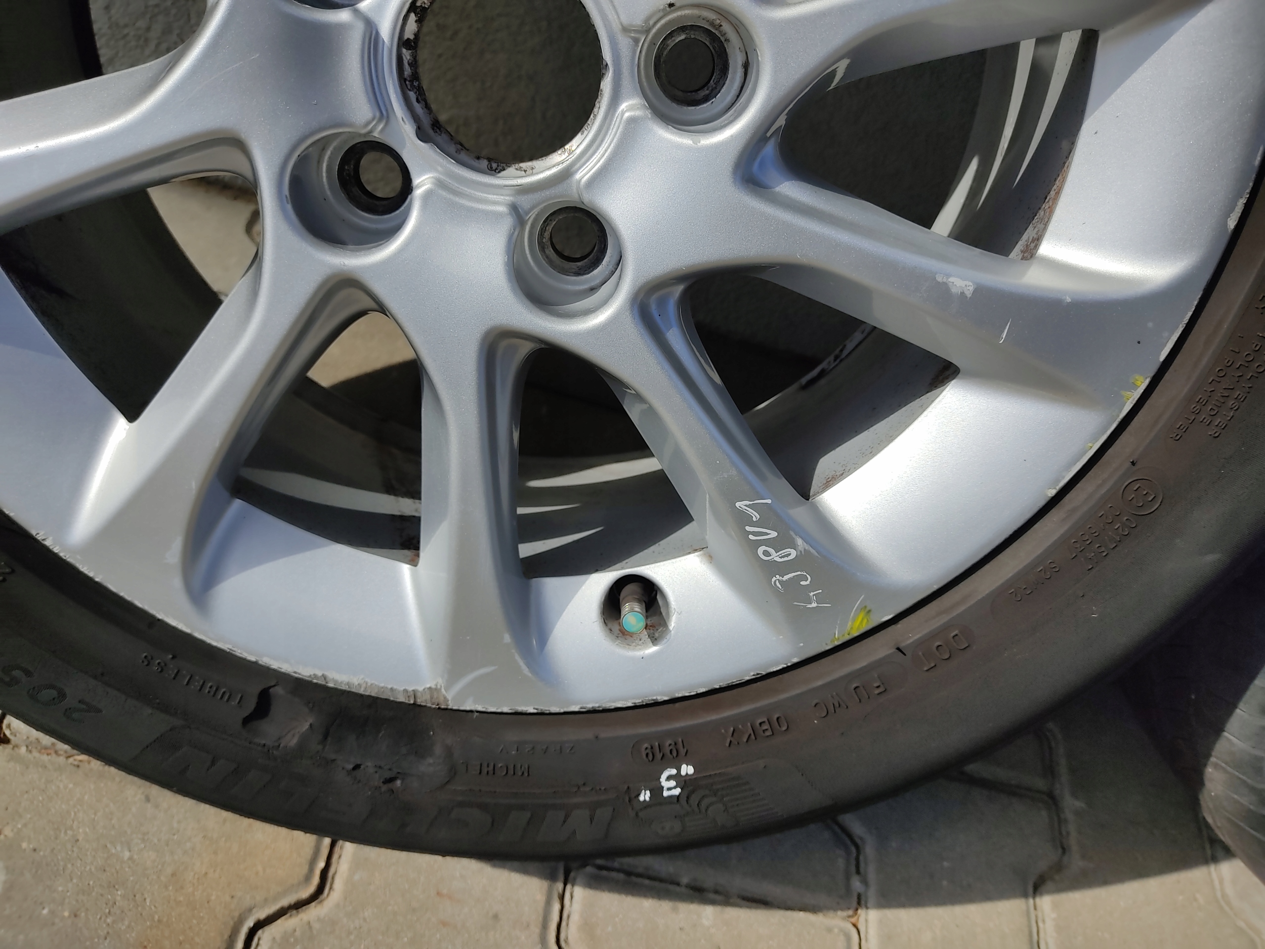 KOLESA LETNE PNEUMATIKY HLINIKOVE DISKY 16 AUDI A3 8V 5×112 6.5J 8V0601025BM