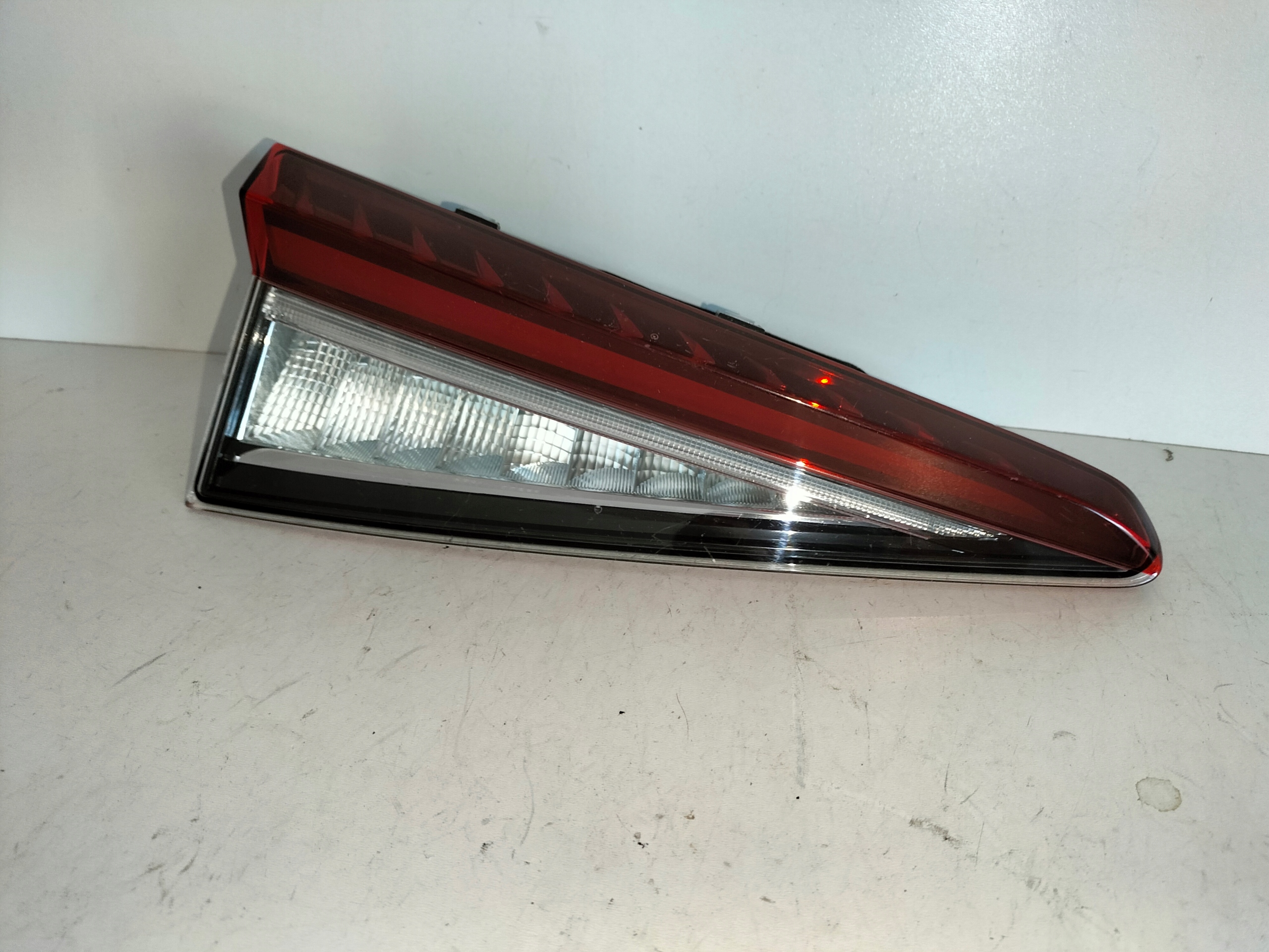 LAVE ZADNE SVETLO SKODA ENYAQ 21- LED