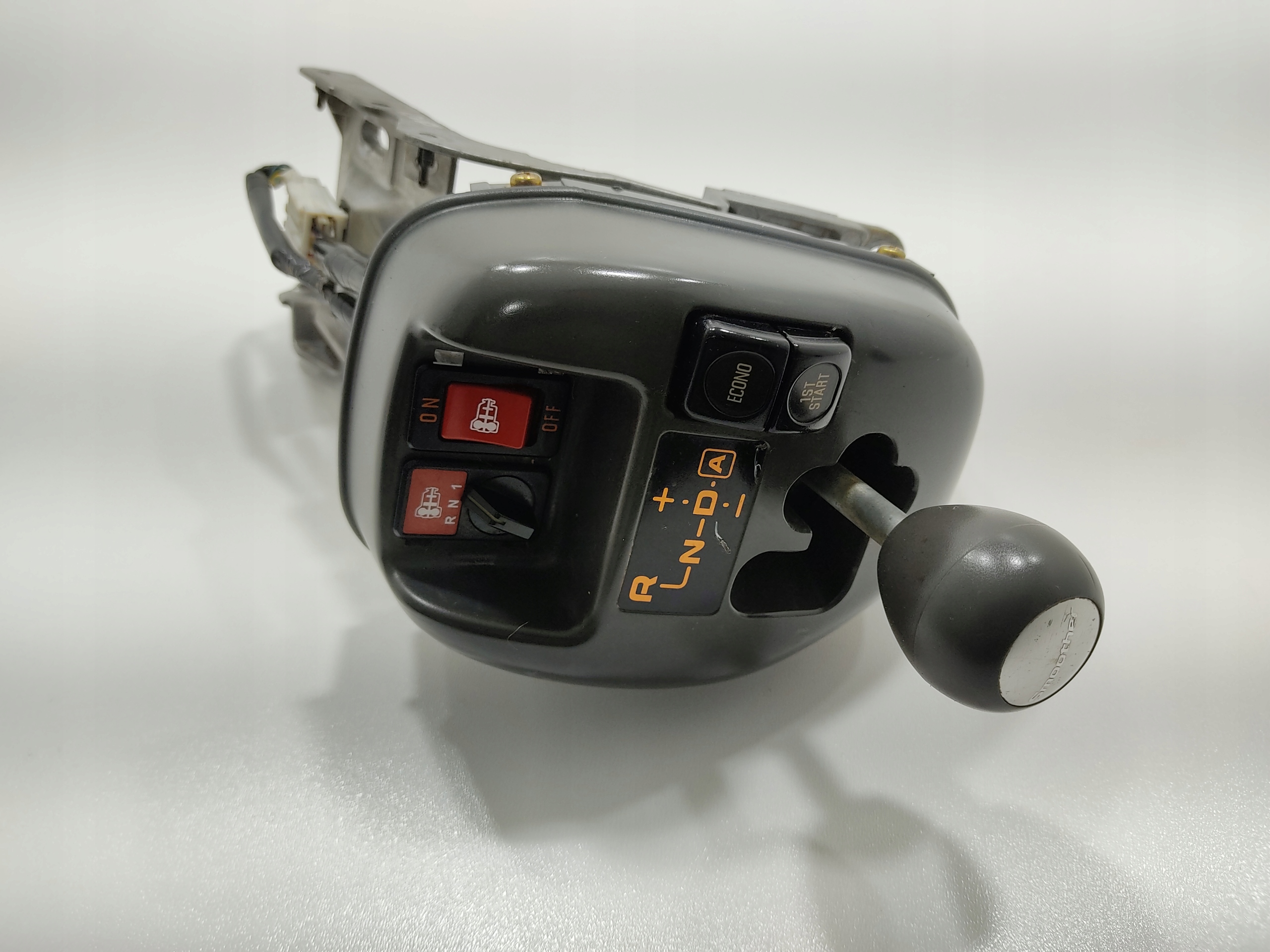 KULISA KULISA RADENIA RYCHLOSTI ISUZU NPR 3.0 TD