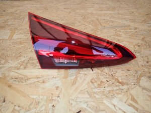 MERCEDES W177 177 A-KLASA LED LIFT LAVE ZADNE SVETLO V KAPOTE A1779062504 MERCEDES W177 177 A-KLASA LED LIFT LAVE ZADNE SVETLO V KAPOTE A1779062504