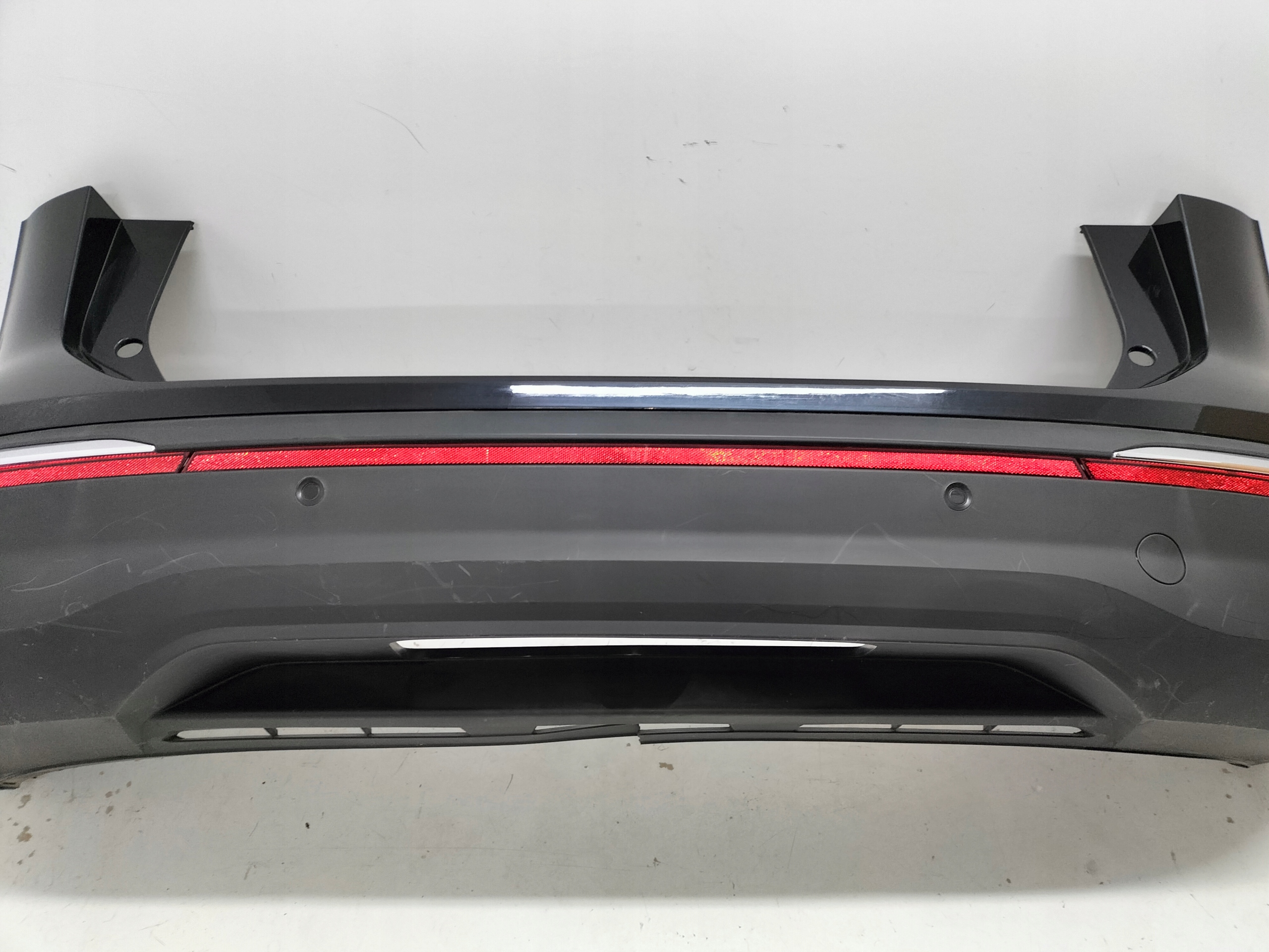 ZADNÝ NÁRAZNÍK VW TIGUAN III 24-