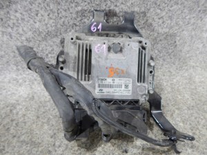 hyundai ix35 1.7 crdi RIADIACA JEDNOTKA 0281017696 hyundai ix35 1.7 crdi RIADIACA JEDNOTKA 0281017696