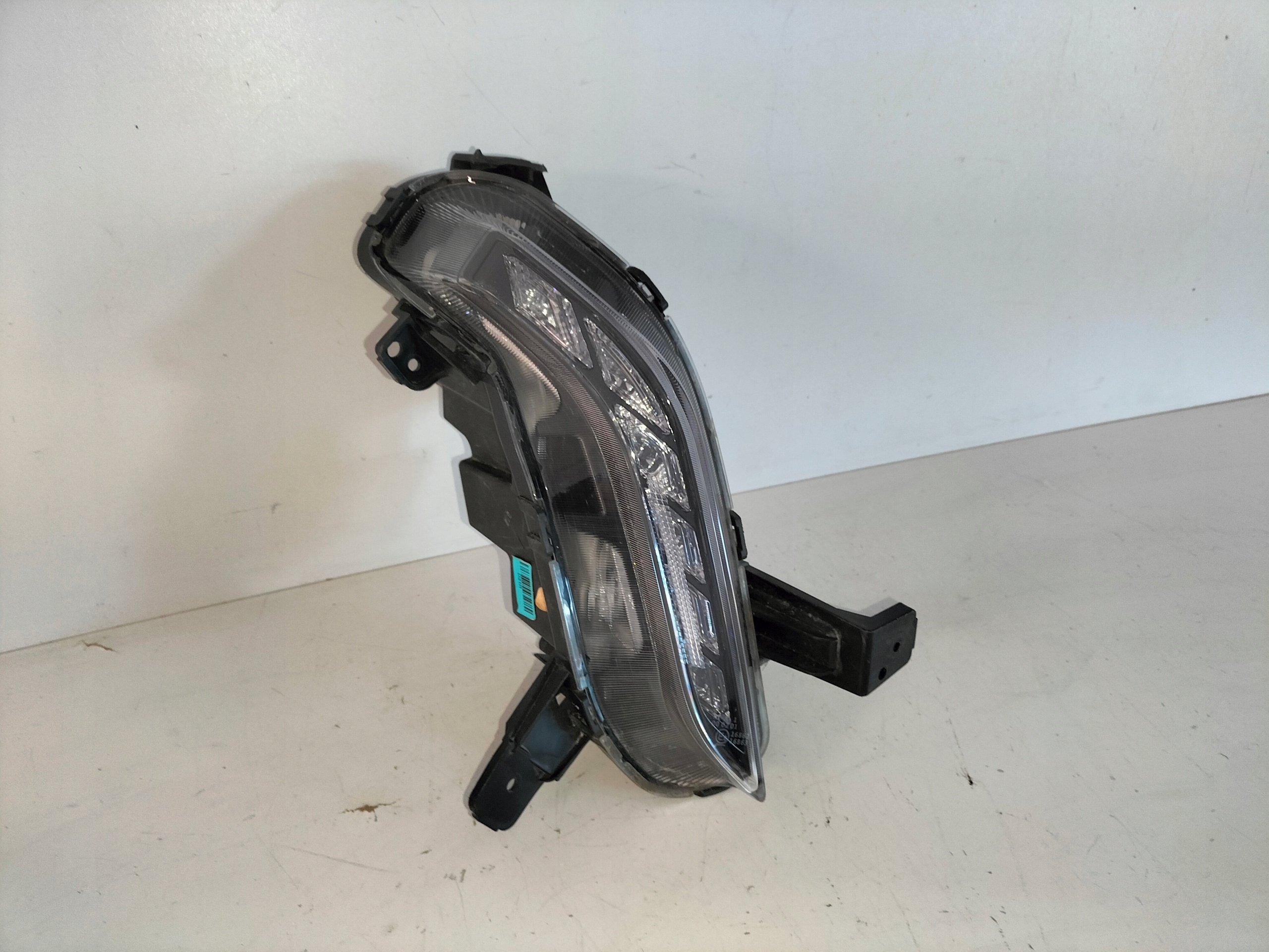 PRAVÁ PREDNÁ HMLOVKA LED DRL HYUNDAI I30 III 17- FASTBACK