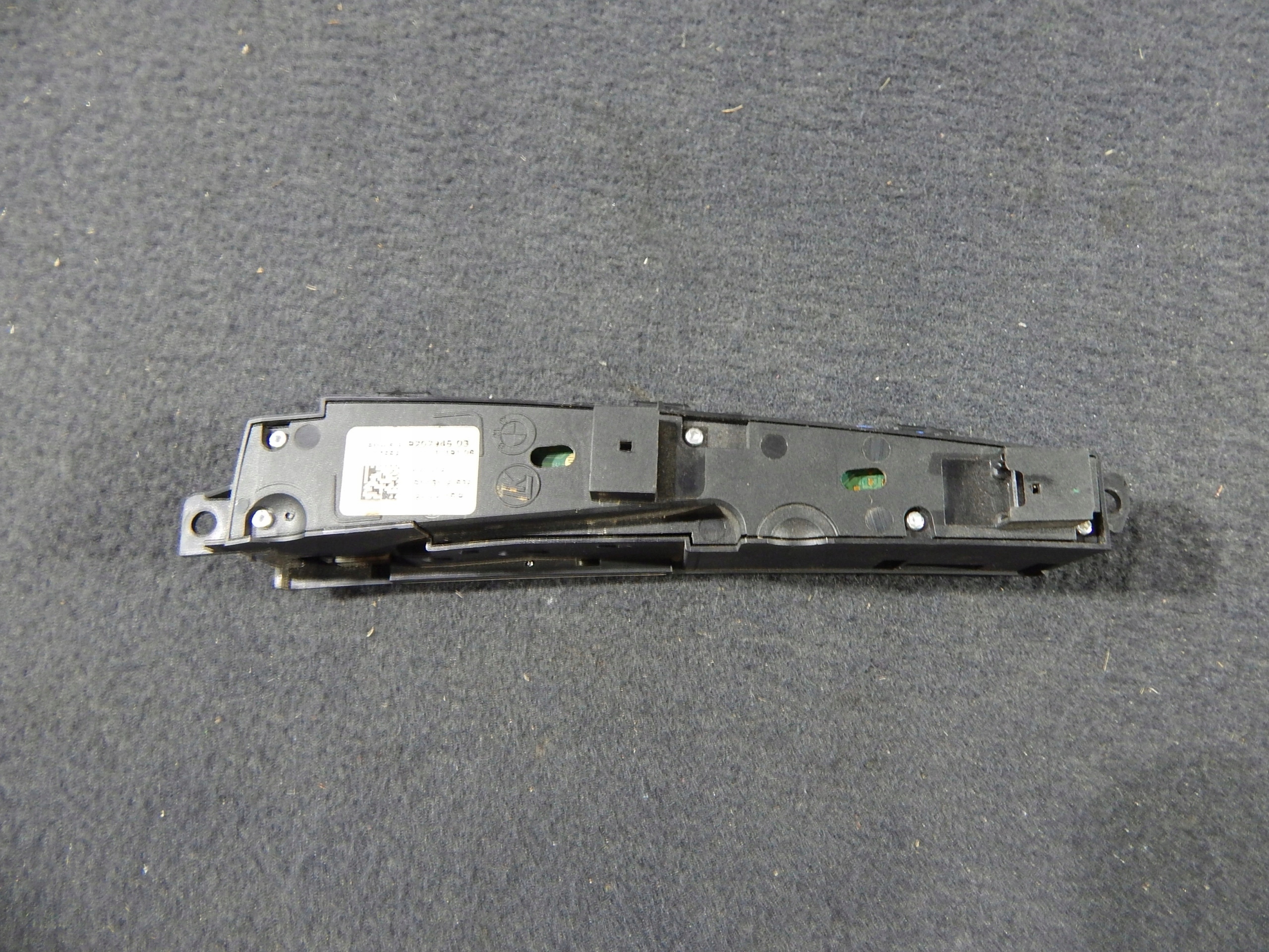 BMW F10 F11 OVLÁDACÍ PANEL PODVOZKU