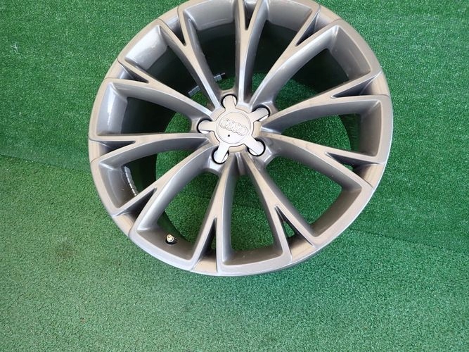 AUDI A8 S8 9Jx19 ET33 5×112 HLINIKOVY DISK ELEKTRON