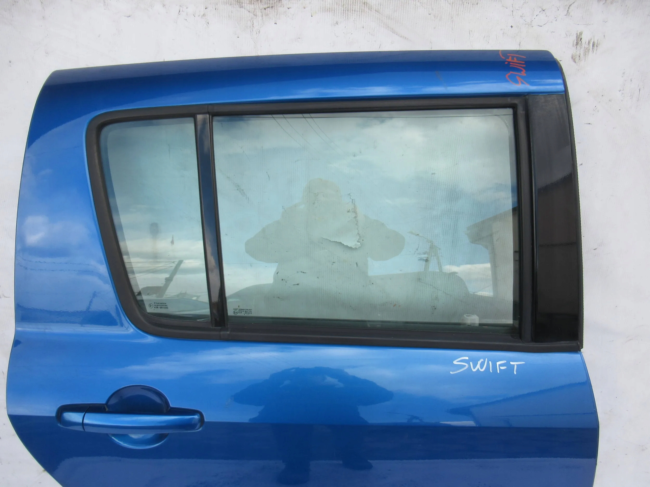 PRAVE ZADNE DVERE Suzuki Swift MK6
