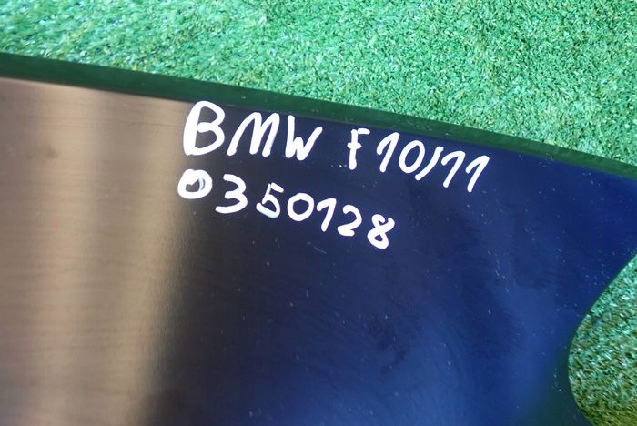BMW F10 F11 5 PRAVY PREDNY BLATNIK