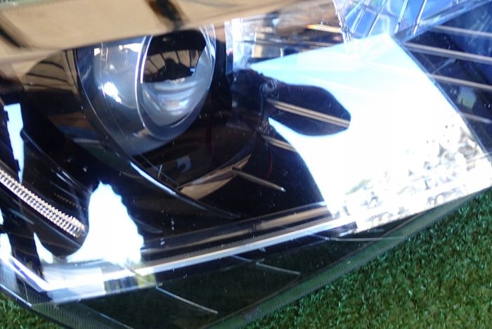 SKODA SUPERB III BI XENON 15-19 PRAVE PREDNE SVETLO