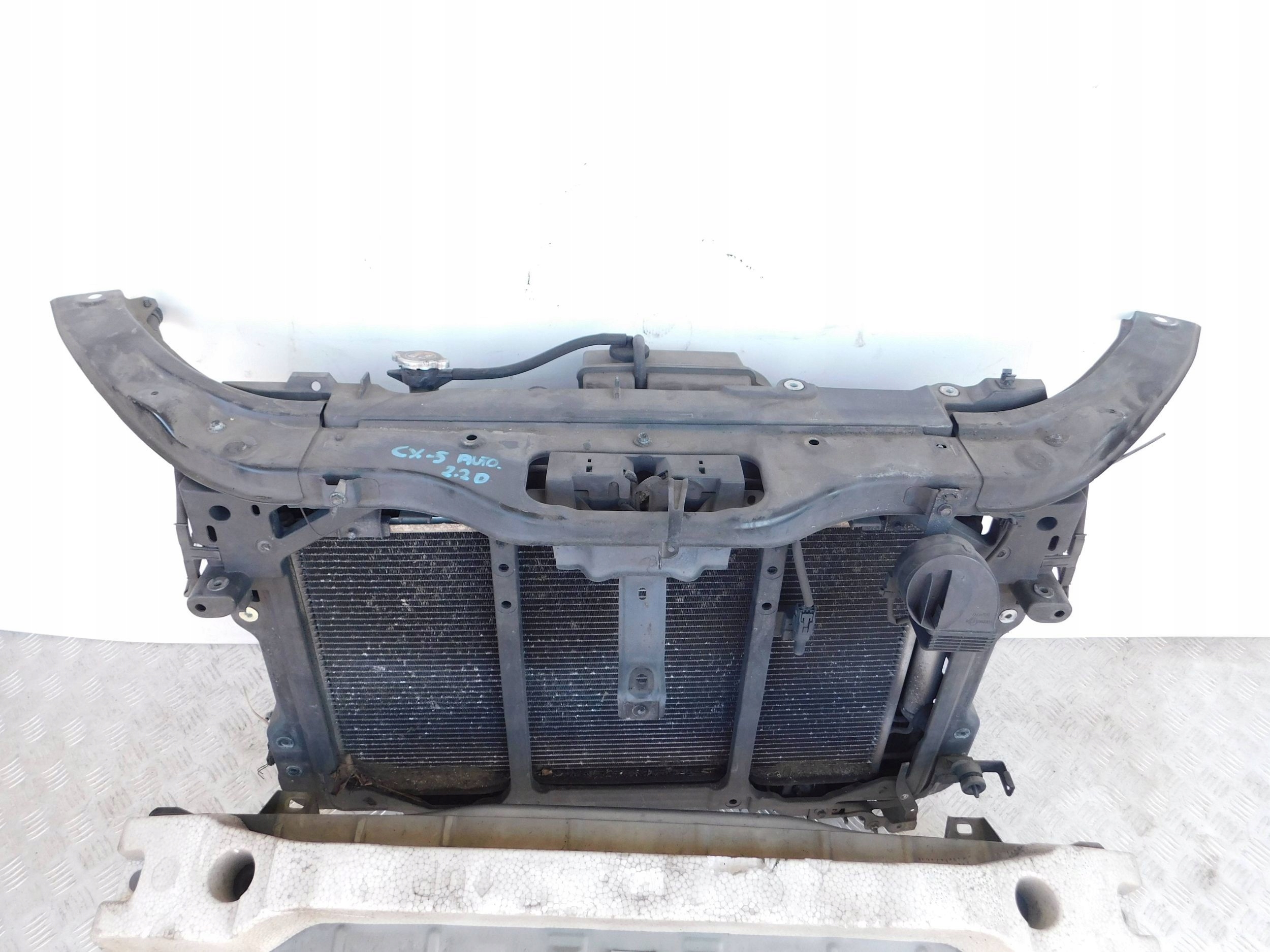 PREDNÉ PÁS VÝSTUHA CHLADIČE MAZDA CX-5 2.2 D AUTOMAT 12-