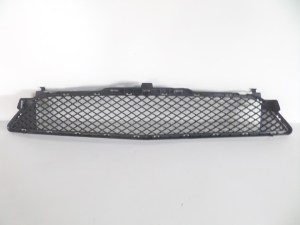 MRIEŽKA LIŠTA NÁRAZNÍKA MERCEDES B KLASA W246 11-14 MRIEŽKA LIŠTA NÁRAZNÍKA MERCEDES B KLASA W246 11-14