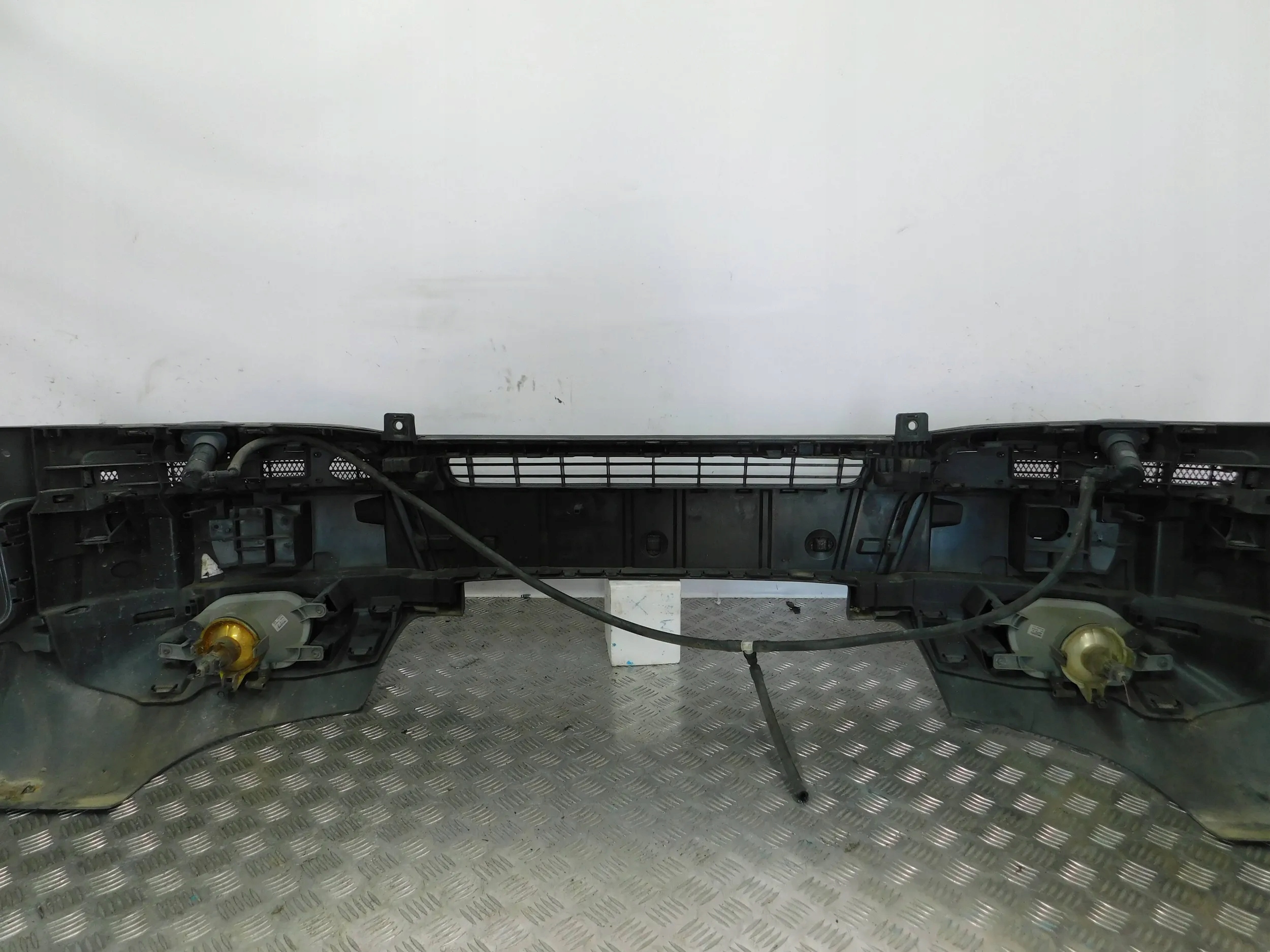 PREDNÝ NÁRAZNÍK VOLVO XC90