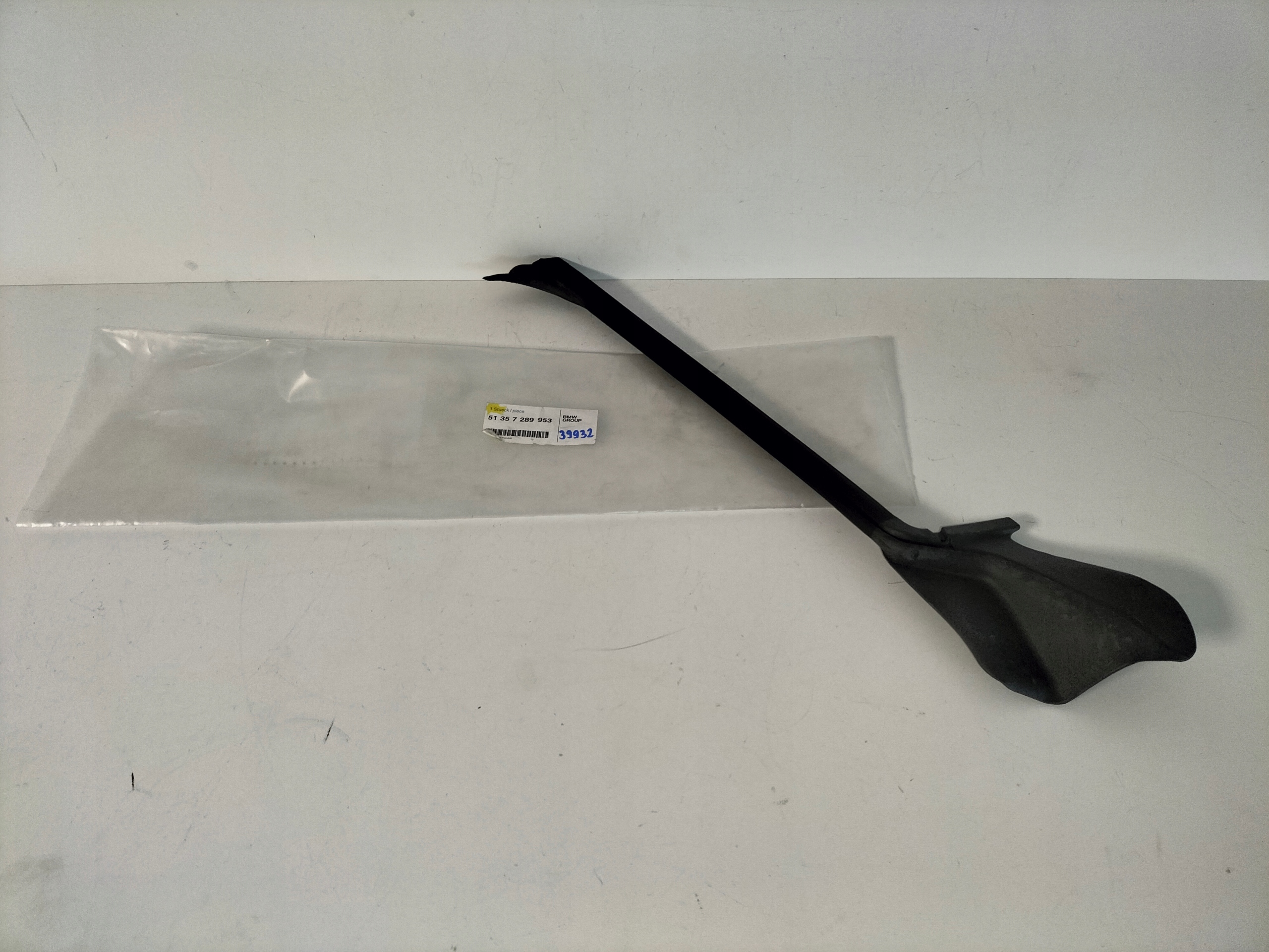 TESNIACA GUMA STLPIKA  DVERE ZADNA LAVA BMW 3 GT F34 13-
