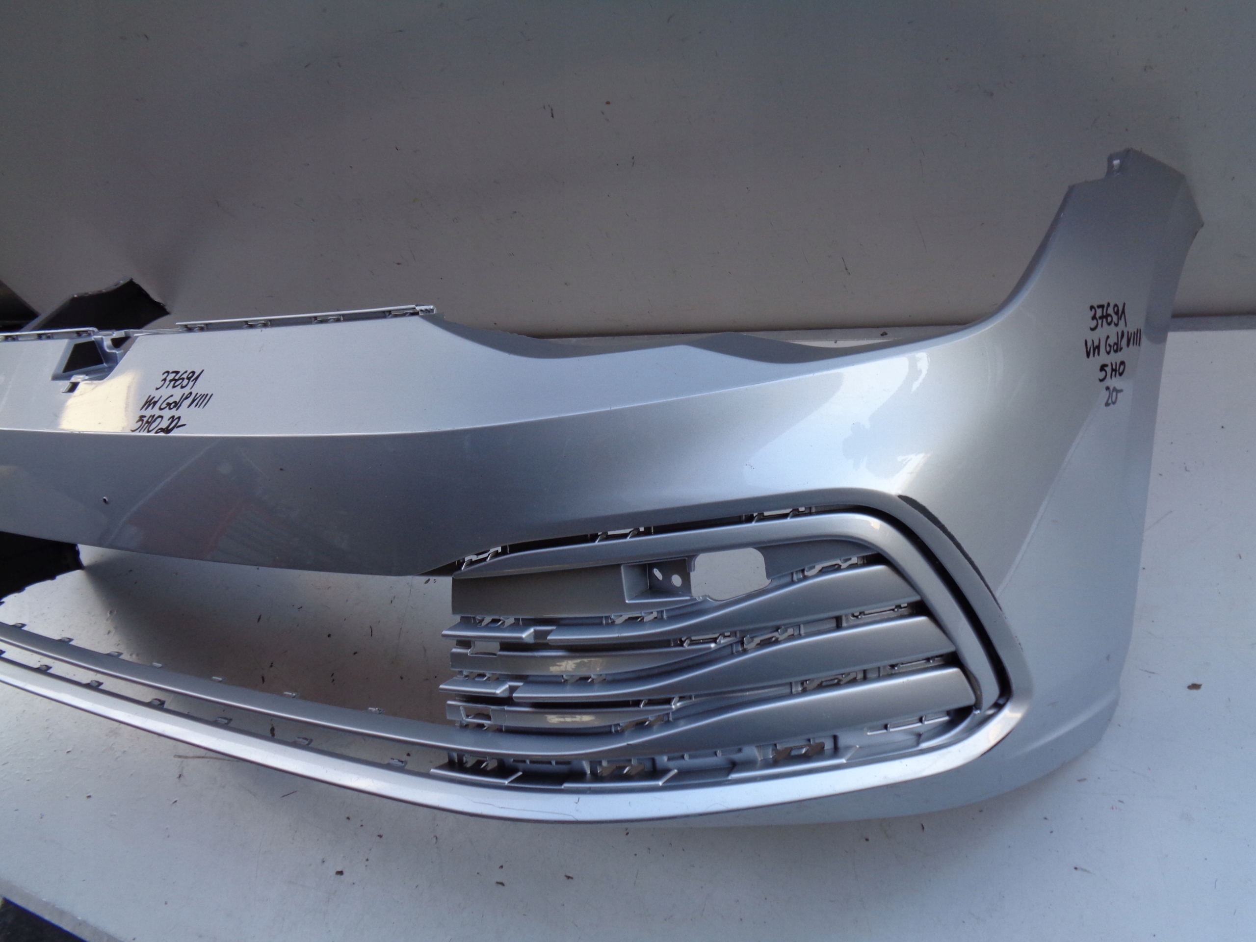 PREDNÝ NÁRAZNÍK VW GOLF VIII 8 5H 5H0 20- NR 37691