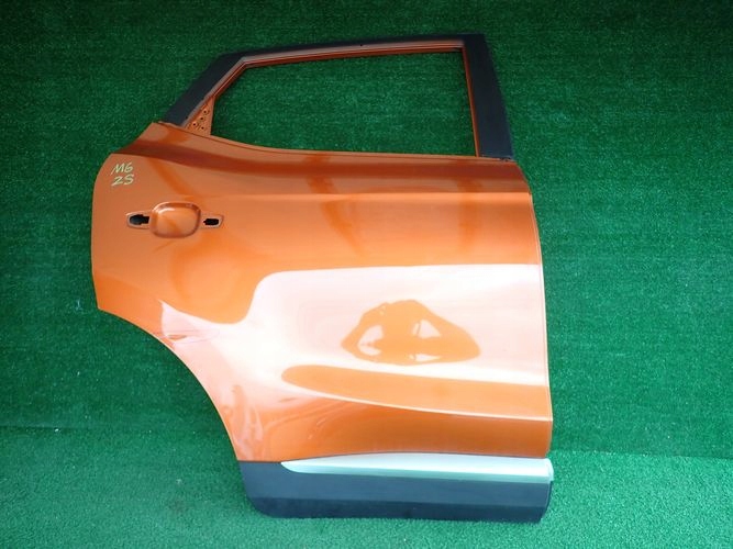 MG ZS PRAVE ZADNE DVERE