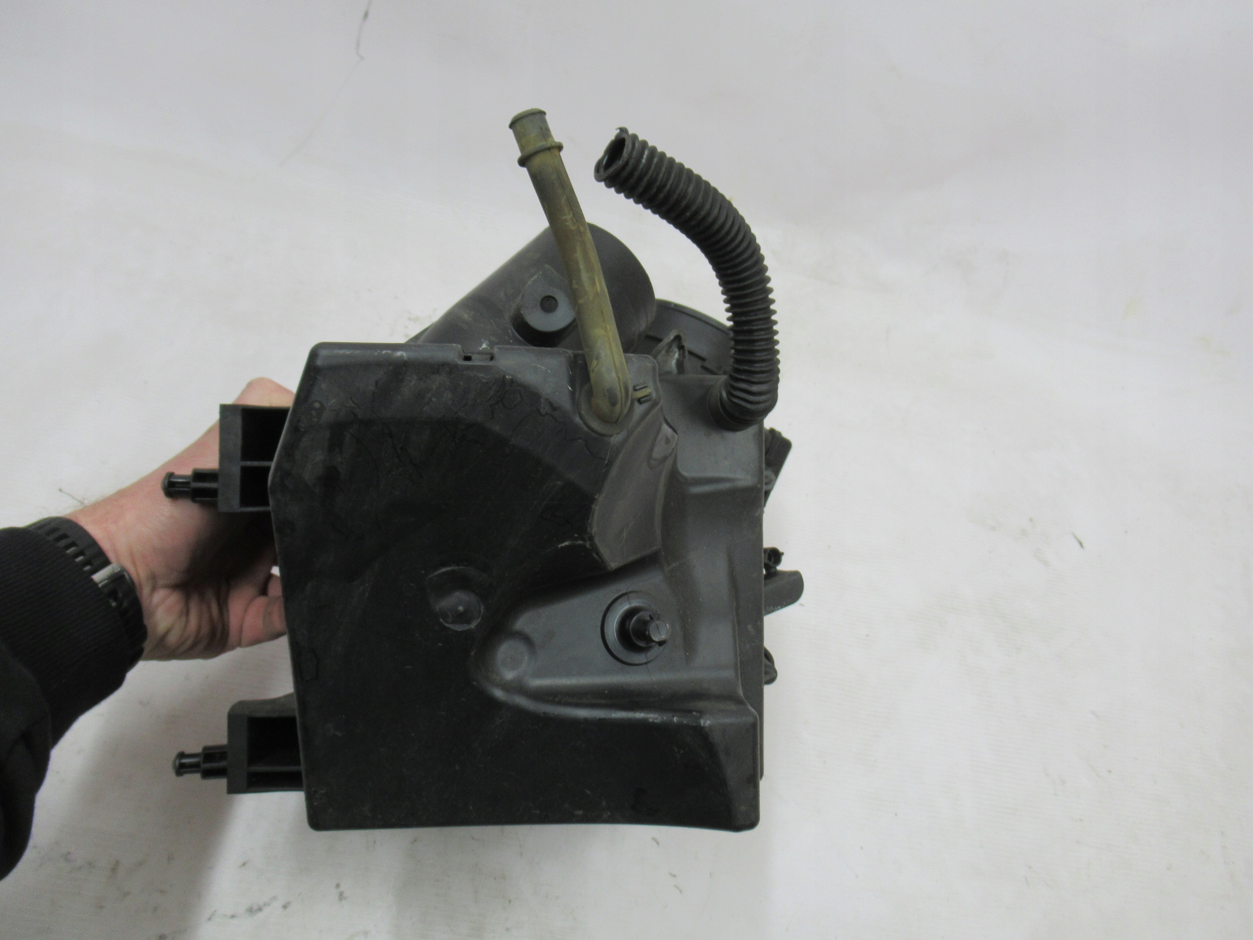 OBAL VZDUCHOVÉHO FILTERA OPEL MERIVA B 1.3 CDTI