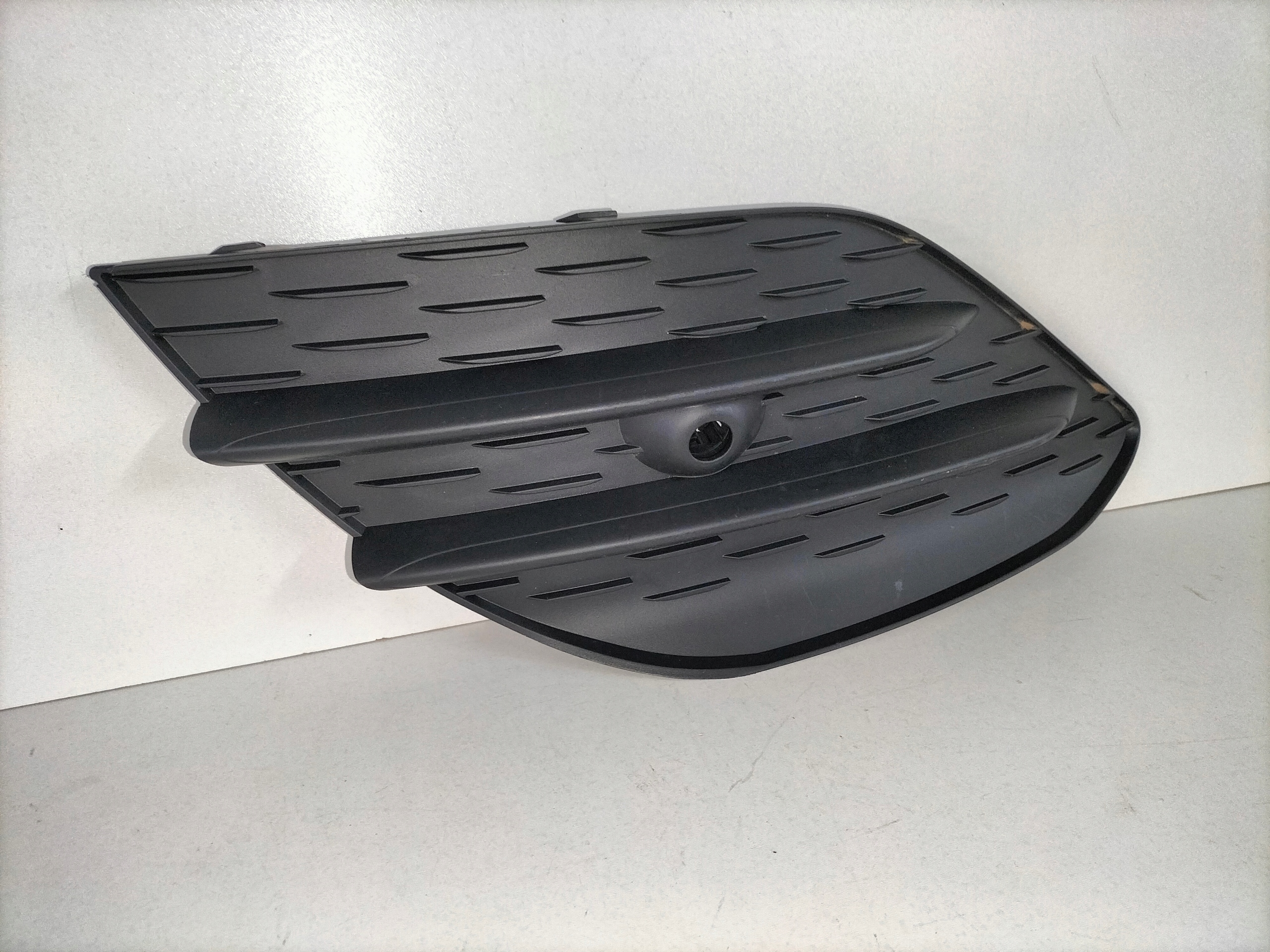 LAVA LISTA MRIEZKA MERCEDES CLA W118 LIFT 21-