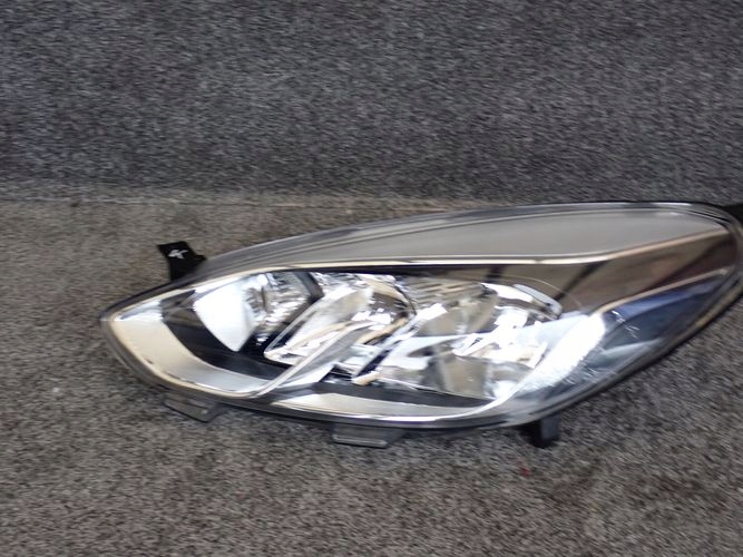 FORD FIESTA MK8 VIII 17- LAVE PREDNE SVETLO