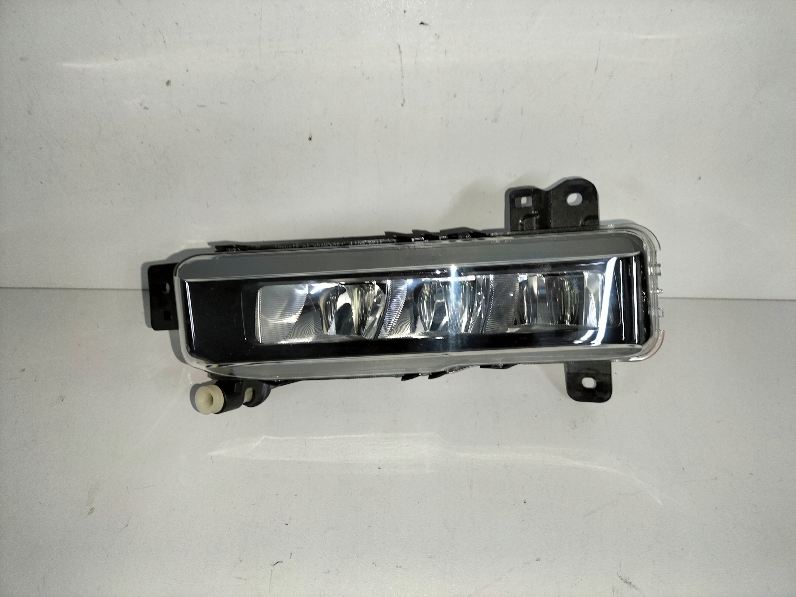 LAVA HMLOVKA BMW 2 F45 F46 LIFT 19- M-PAKET LED