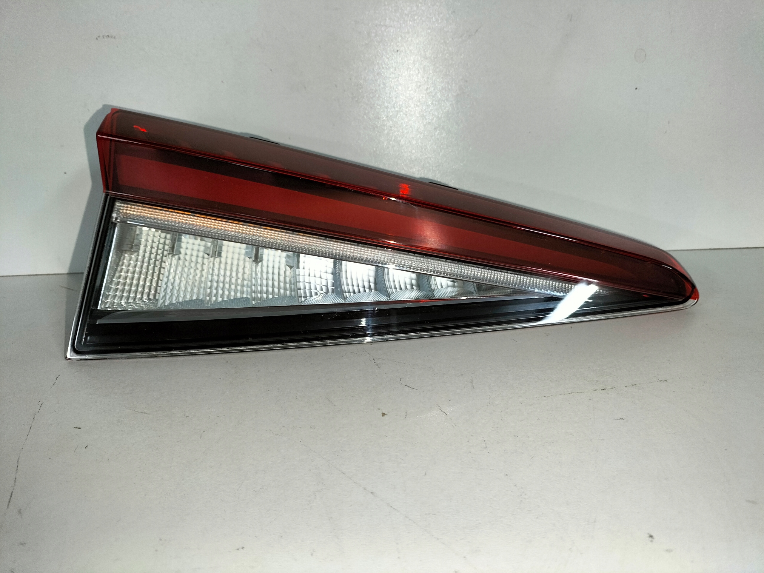 LAVE ZADNE SVETLO SKODA ENYAQ 21-